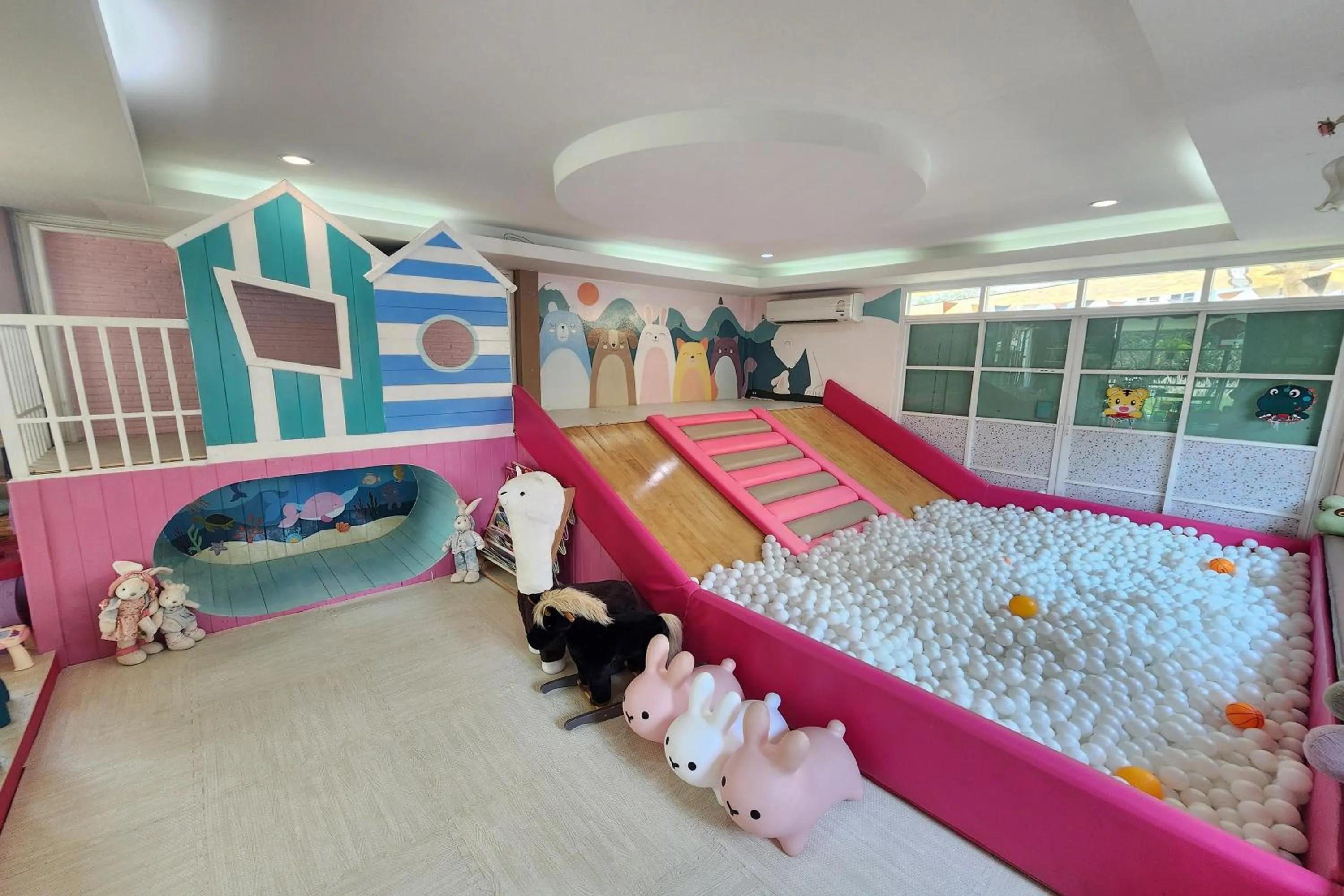 Children play ground in See Sky Resort