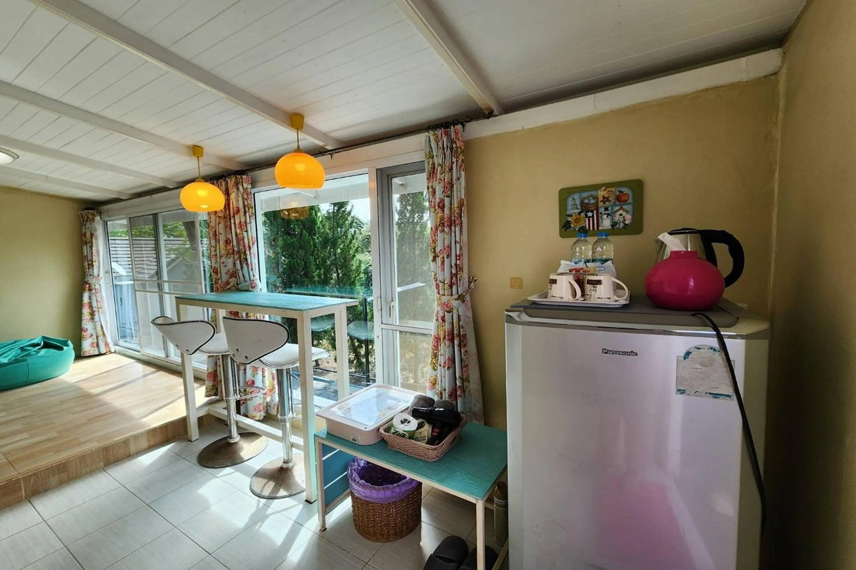 Living room, Bed in See Sky Resort