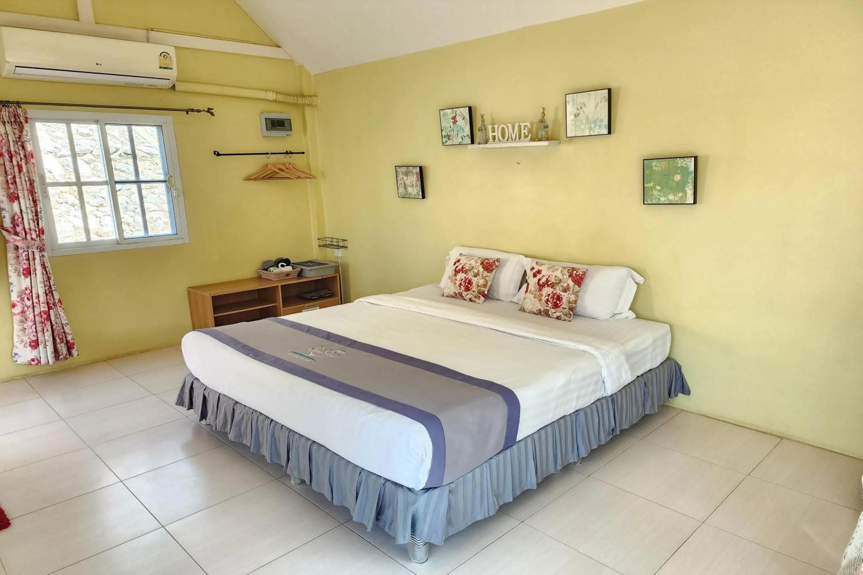 Bedroom, Bed in See Sky Resort