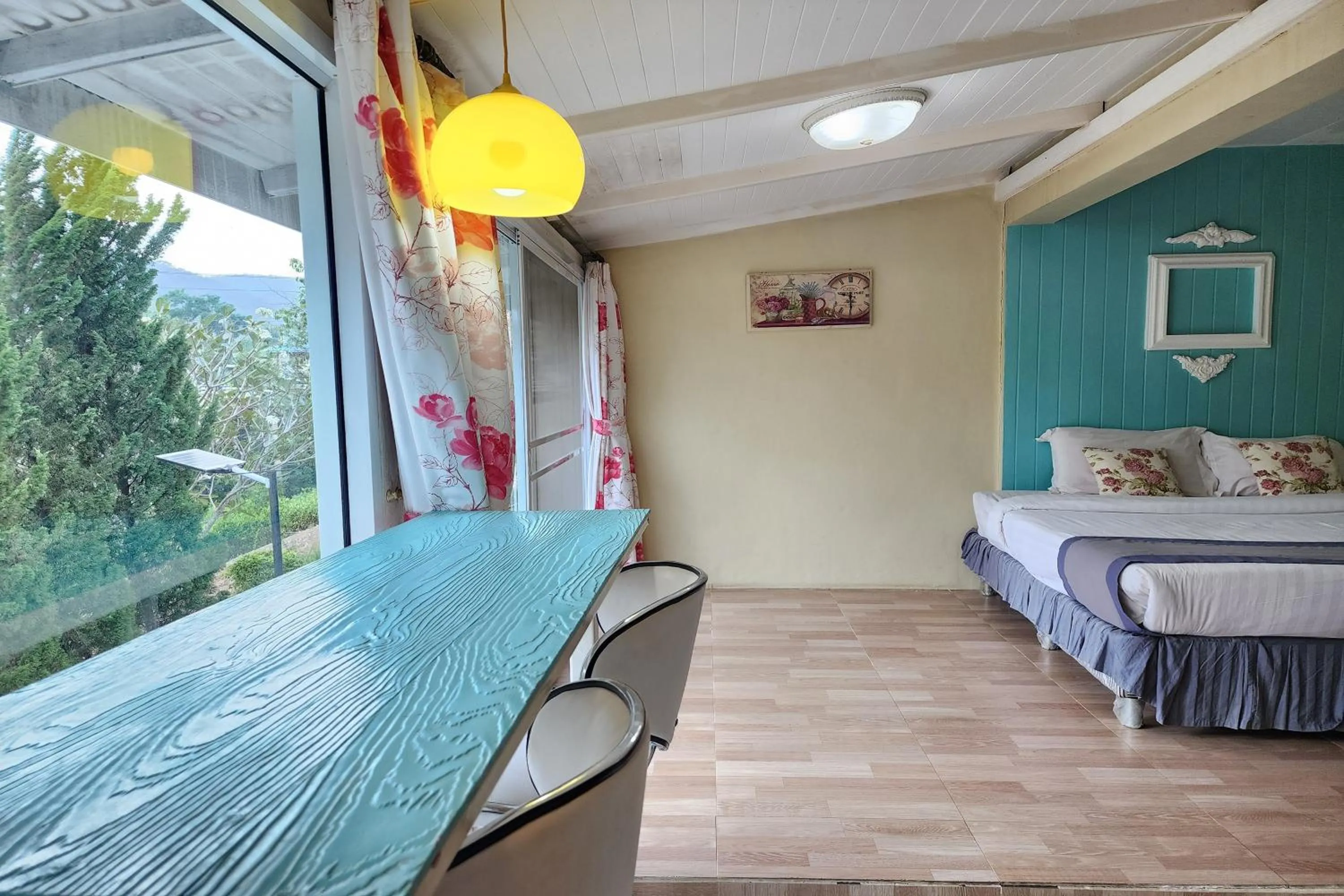 Bedroom, Bed in See Sky Resort