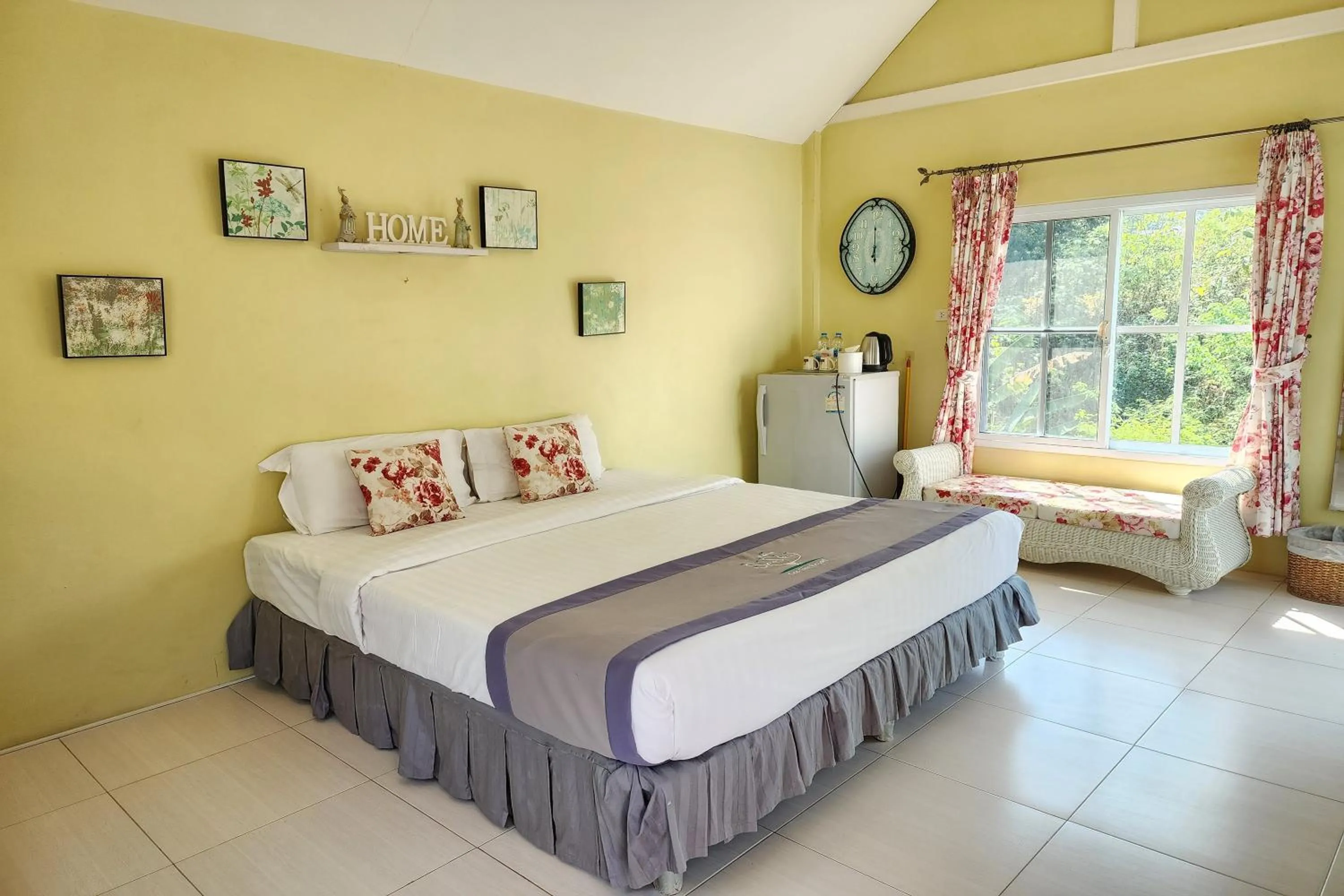 Bedroom, Bed in See Sky Resort