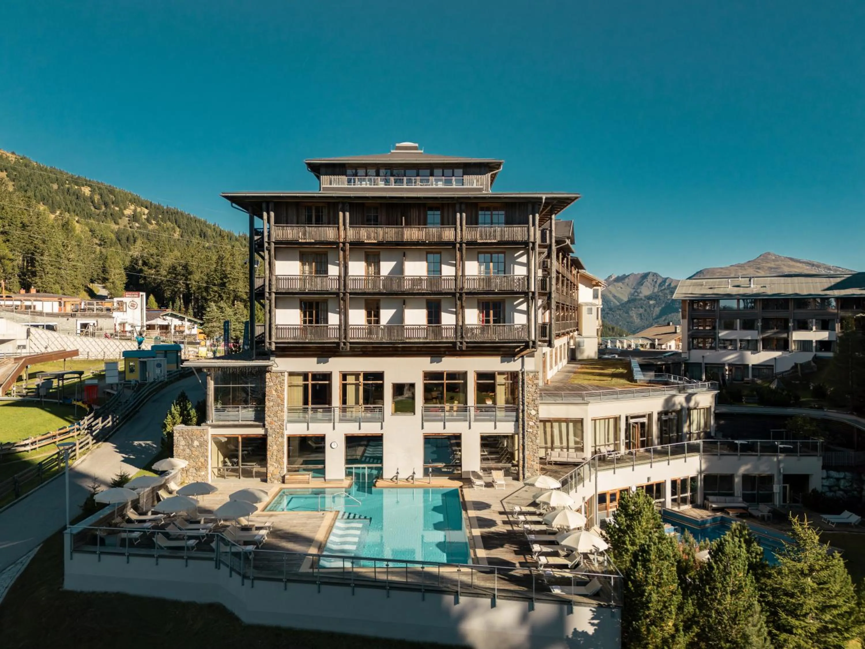 Property building in Falkensteiner Aktiv & Familienhotel Cristallo