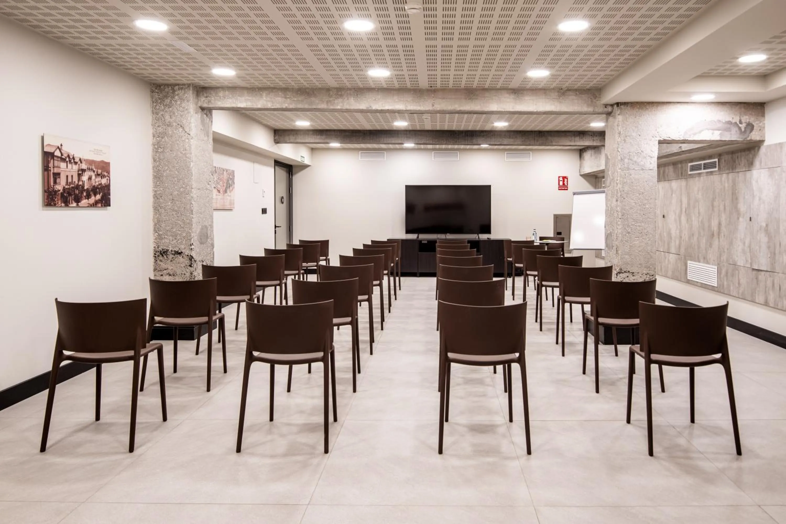 Meeting/conference room in voco Bilbao - City by IHG