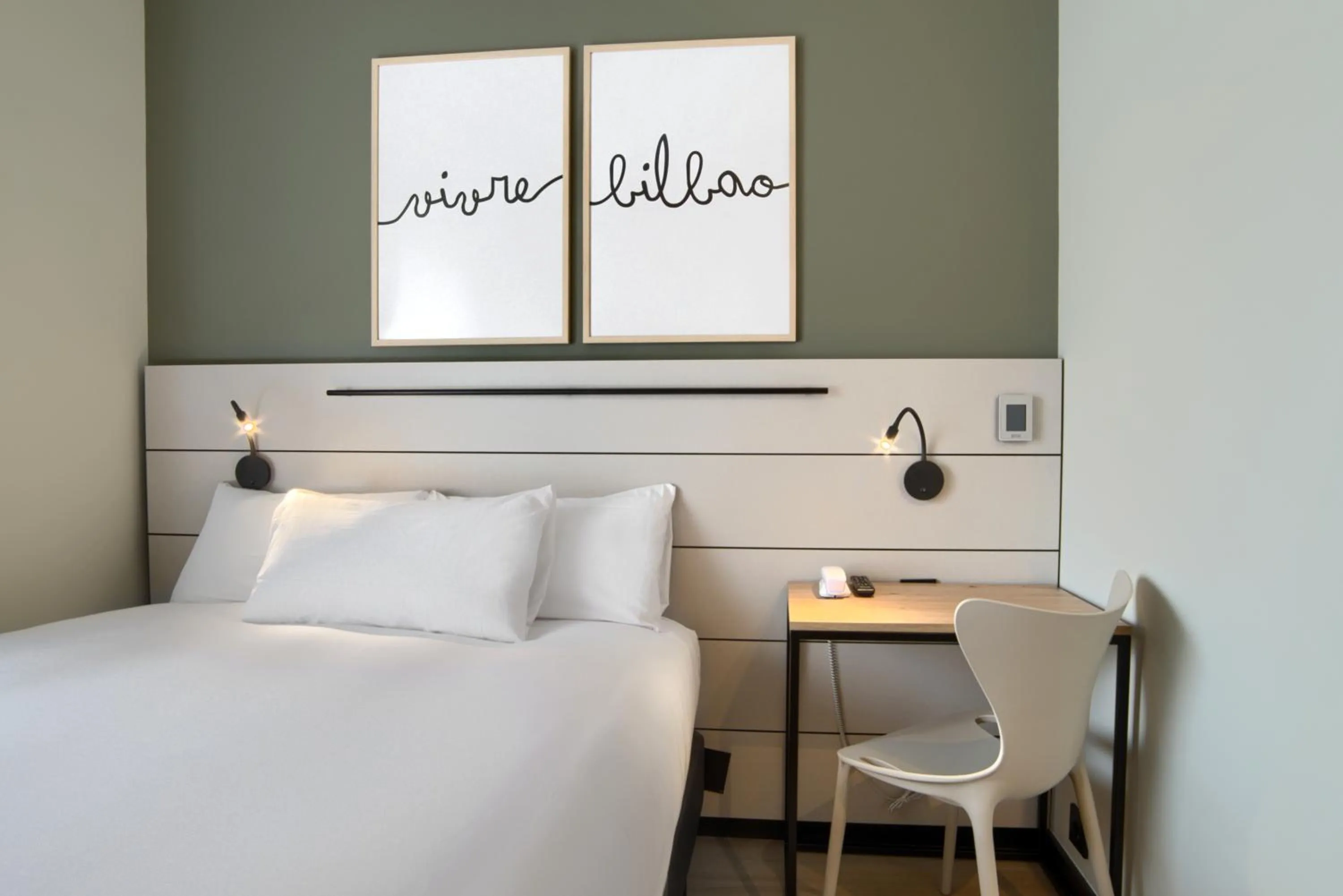 Bedroom, Bed in voco Bilbao - City by IHG