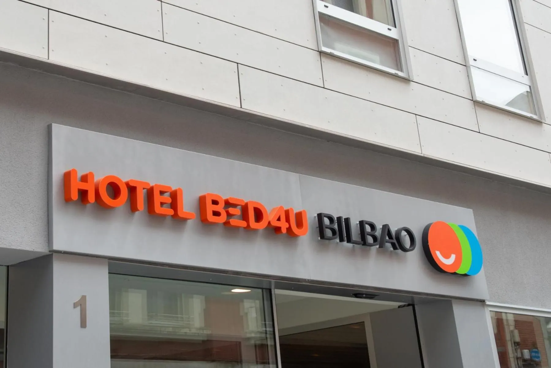 Facade/entrance in Hotel Bed4U Bilbao