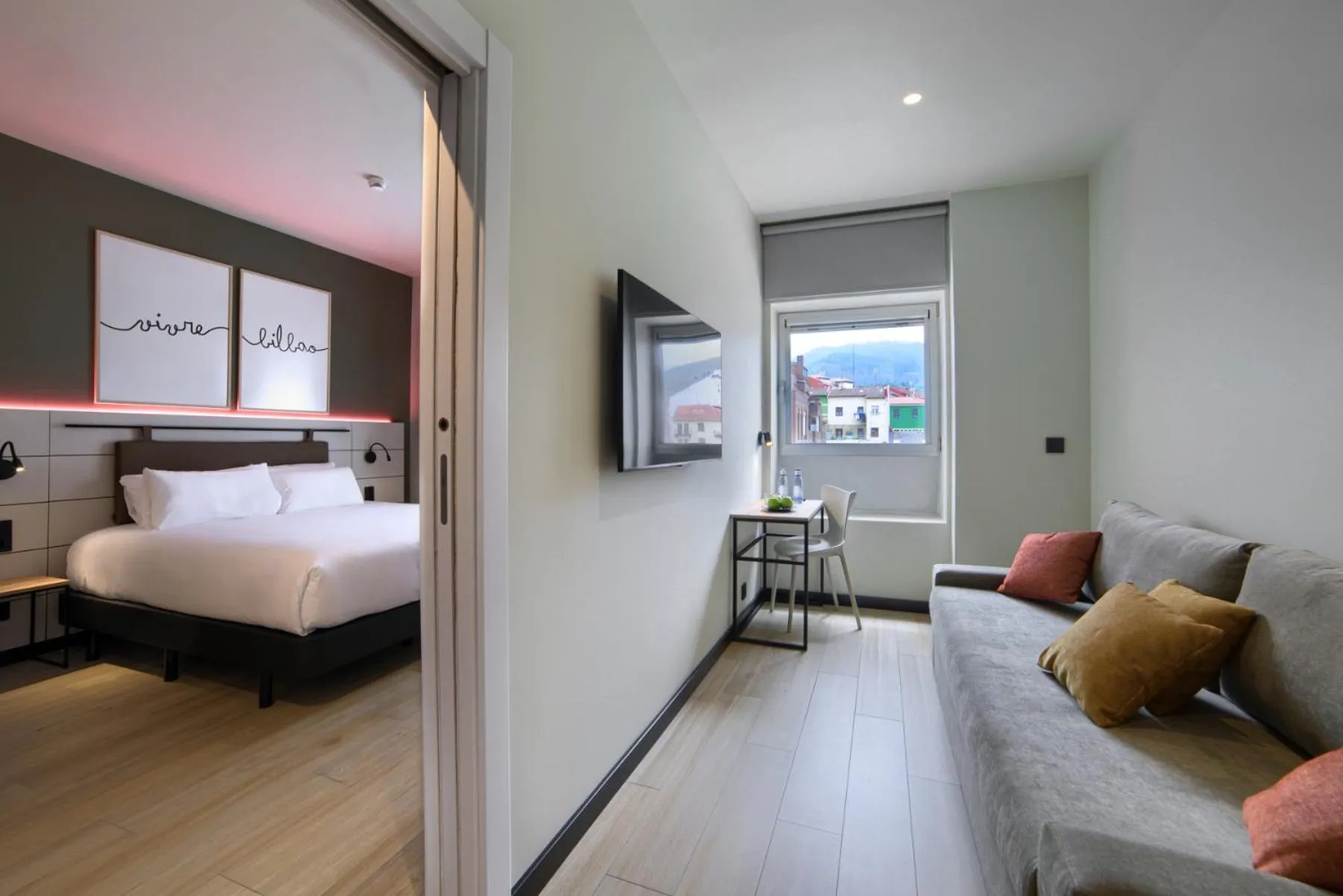 Photo of the whole room, Bed in voco Bilbao - City by IHG