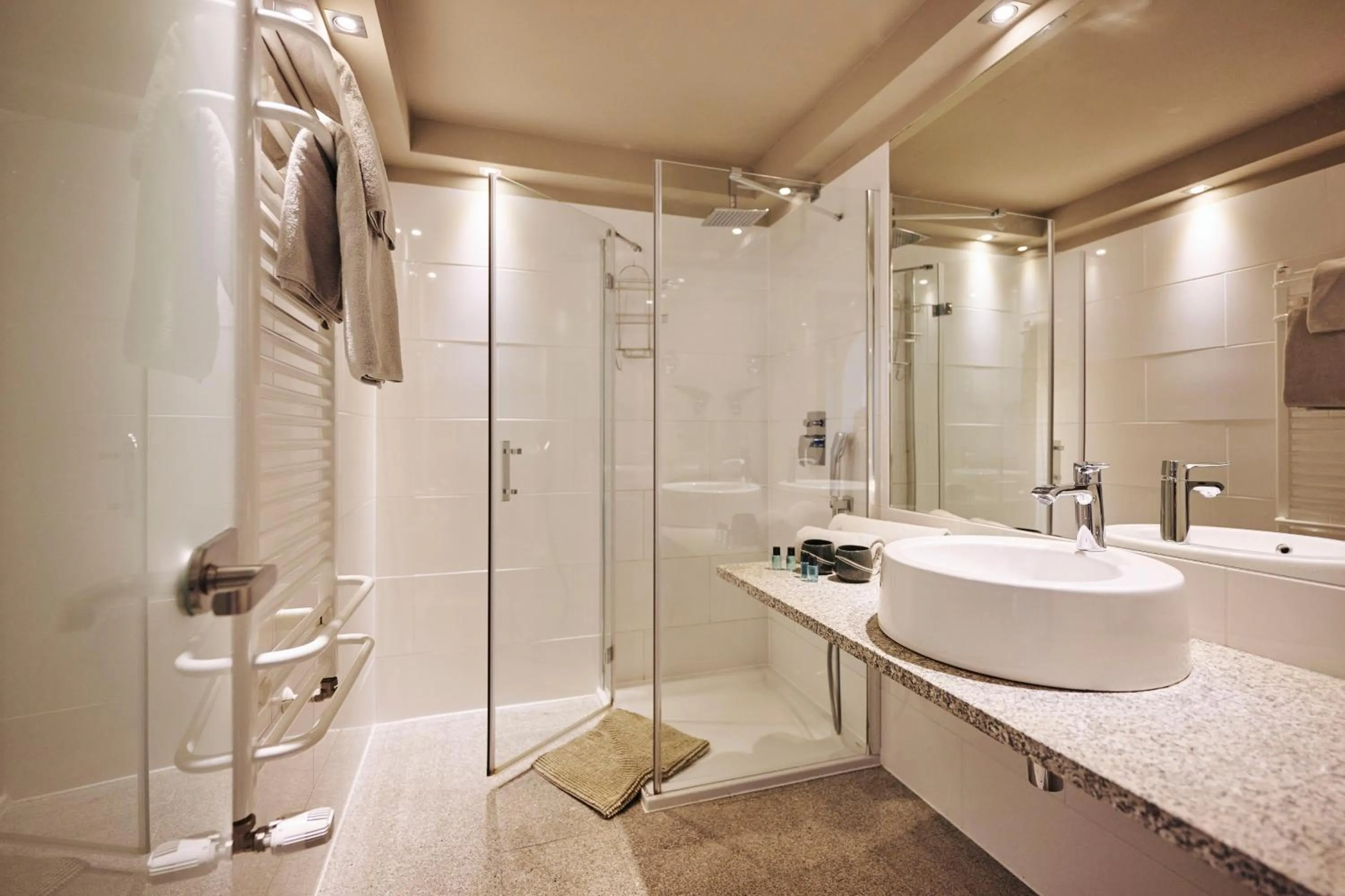 Shower in Arlberg Stuben - das kleine, feine Hotel