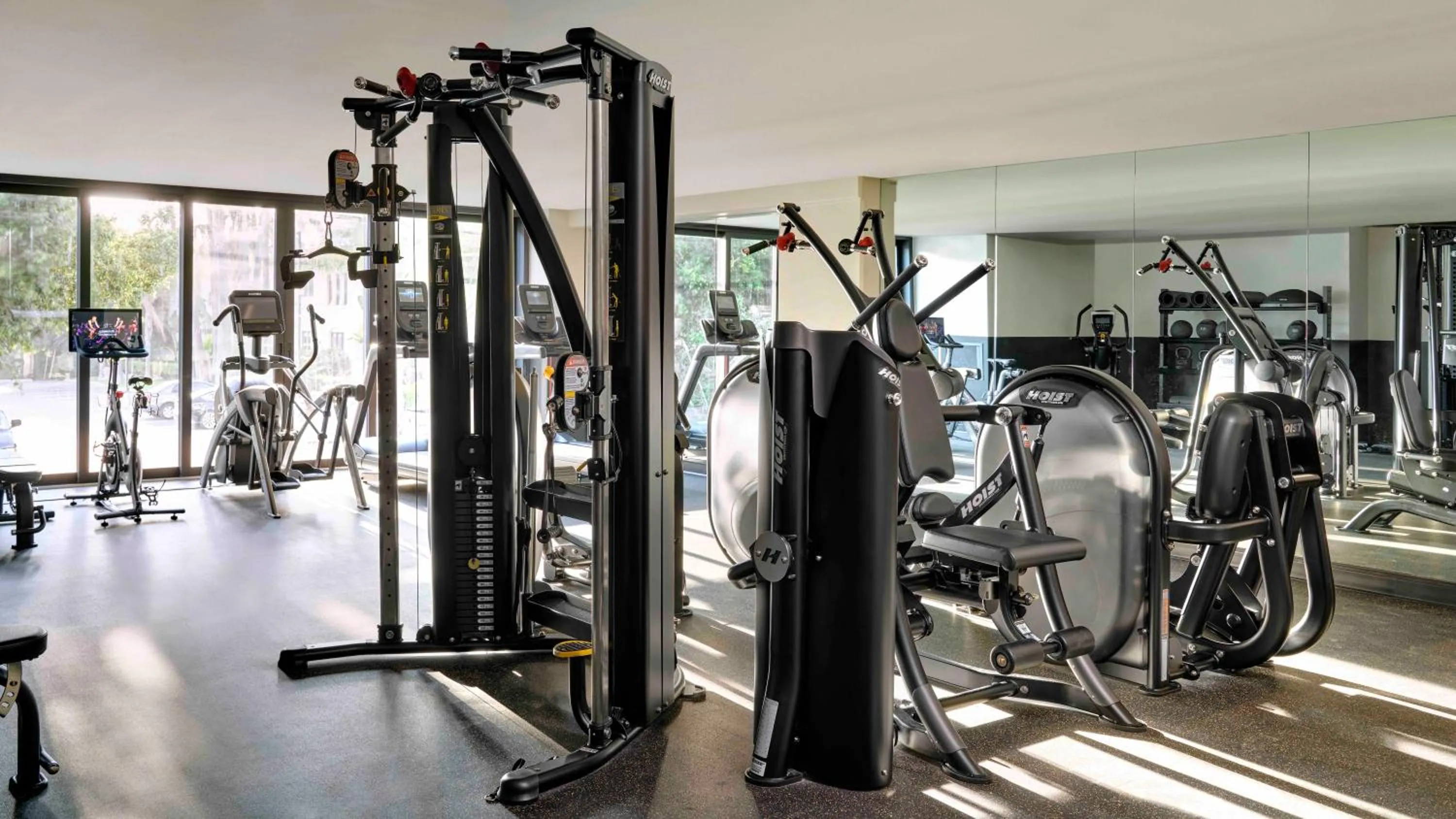 Fitness centre/facilities in Thompson Hollywood, by Hyatt