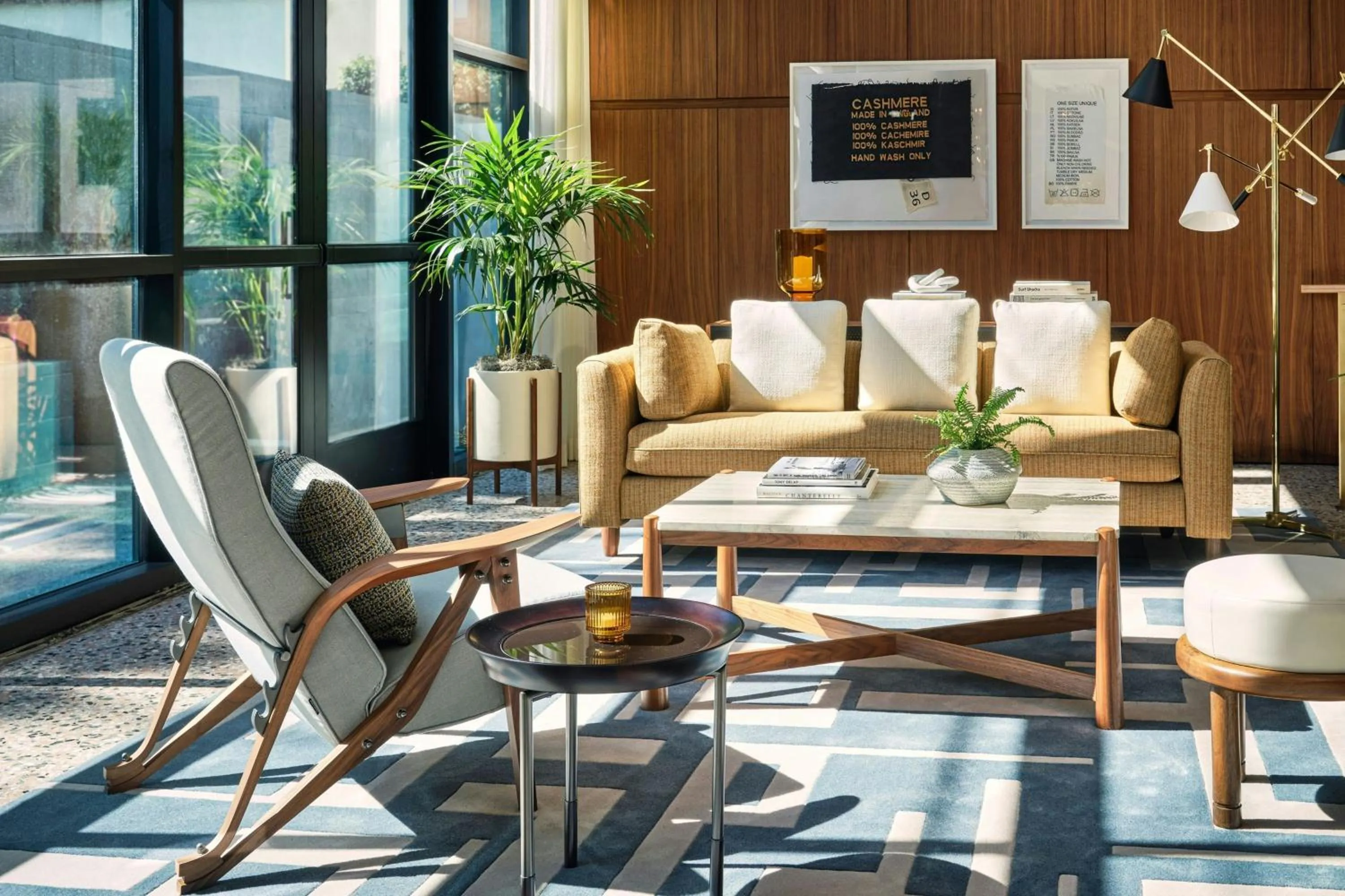 Lobby or reception in The Hollywood Grande, Autograph Collection