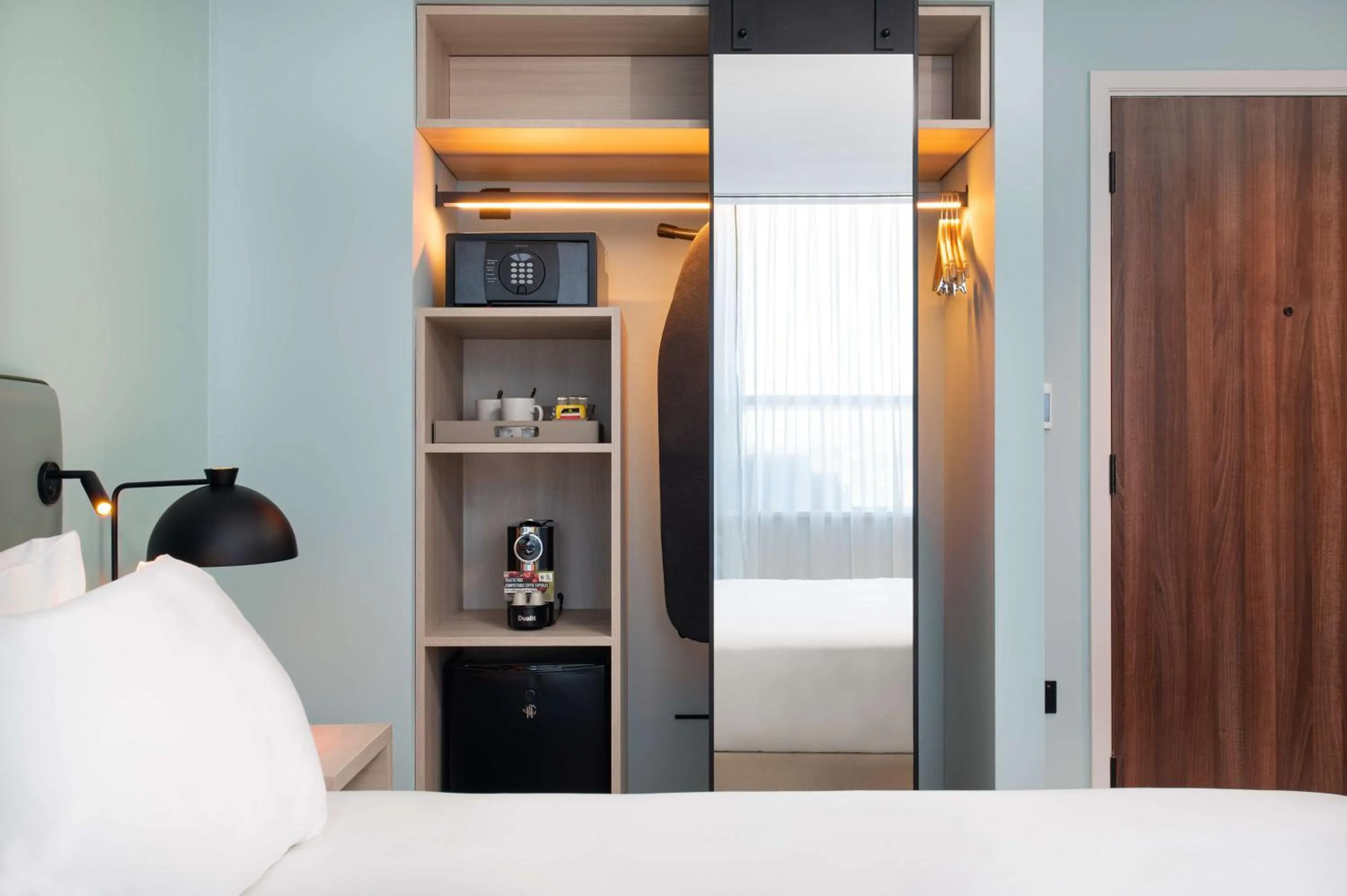 Bedroom, Bed in Hyatt Place London City East