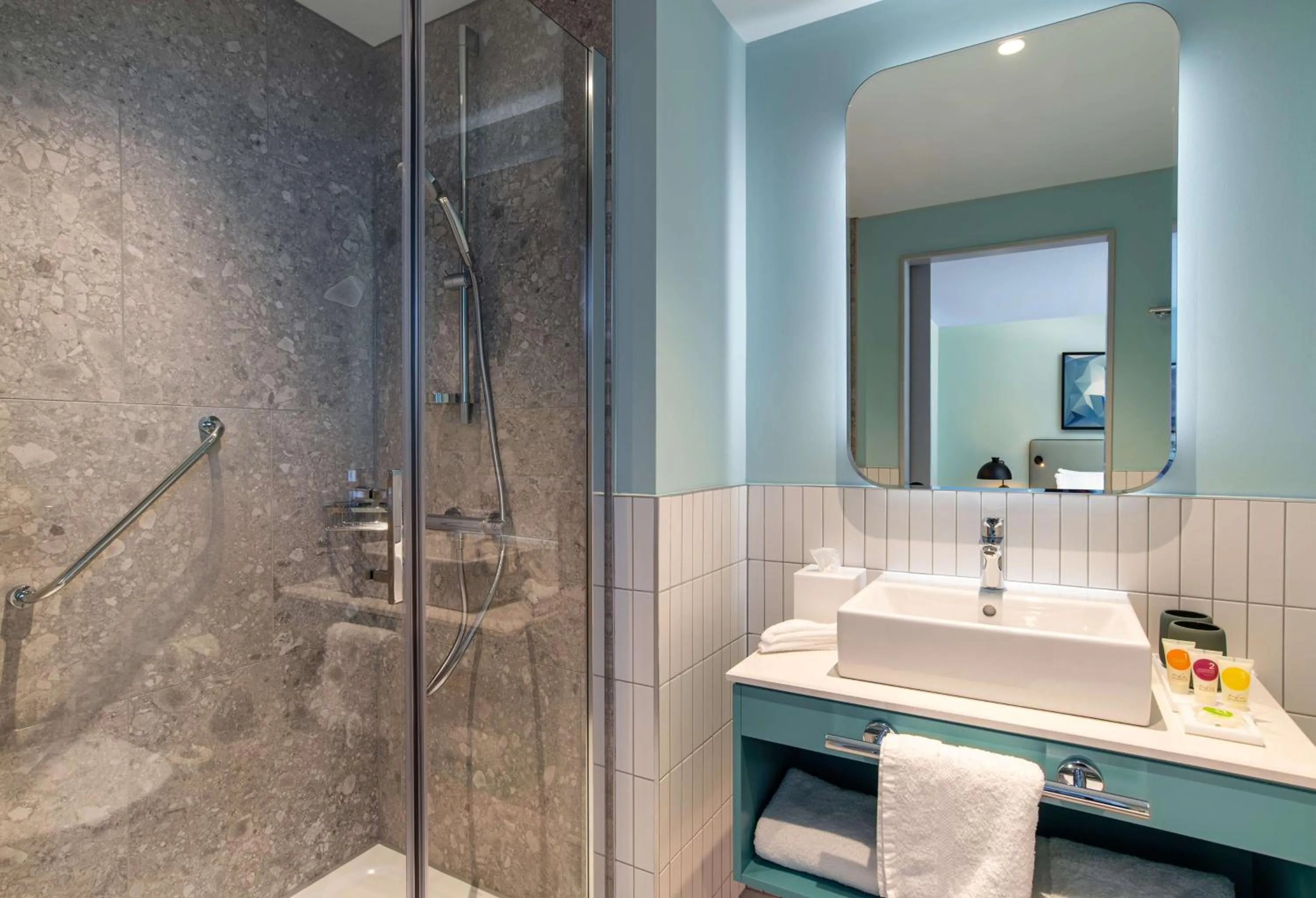 Bathroom in Hyatt Place London City East