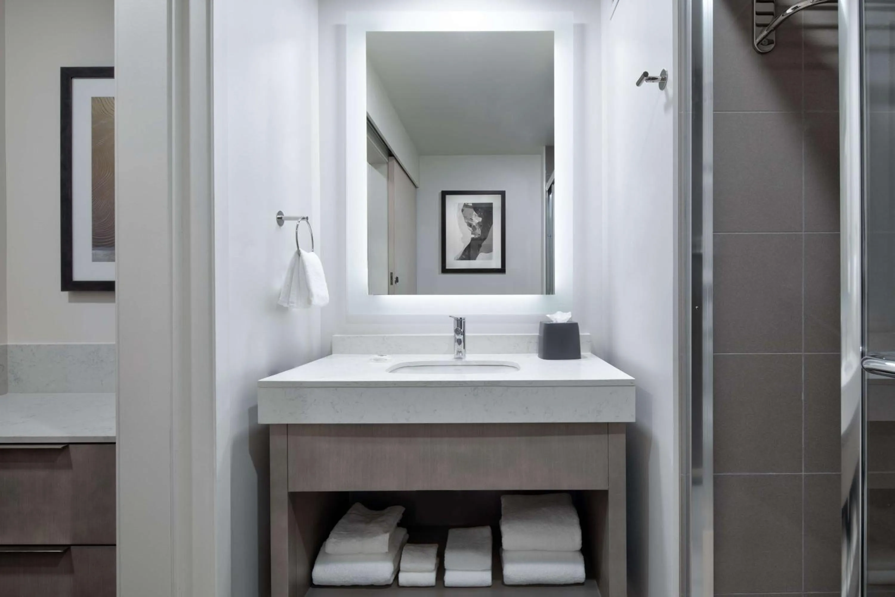 Bathroom in Hyatt House Denver Aurora Anschutz Medical Campus