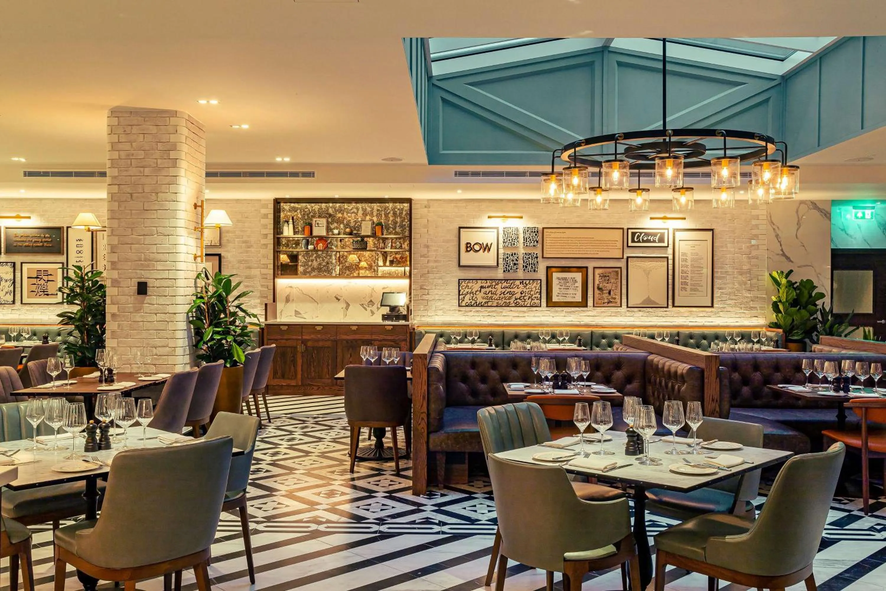 Lounge or bar in The Fellows House Cambridge, Curio Collection By Hilton