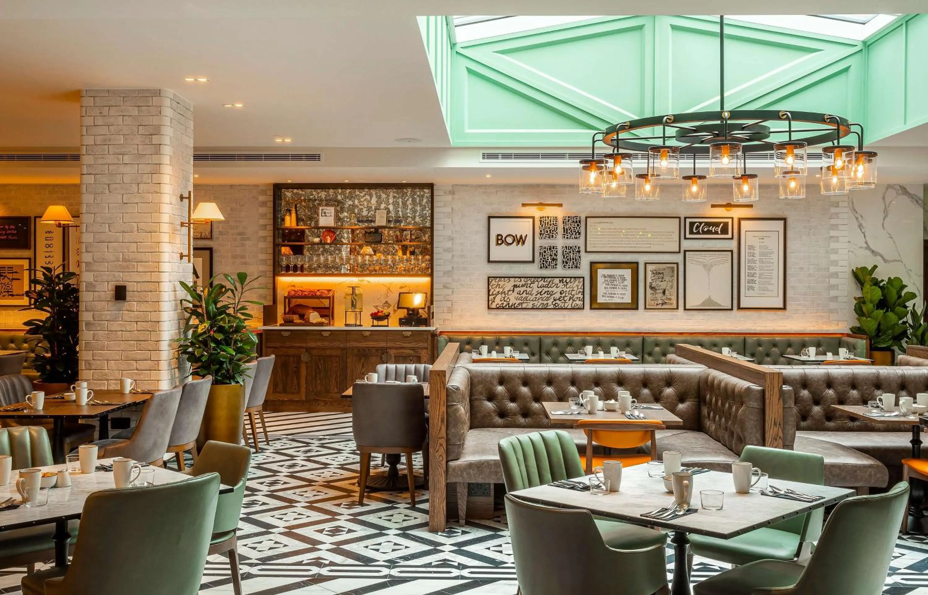 Lounge or bar in The Fellows House Cambridge, Curio Collection By Hilton