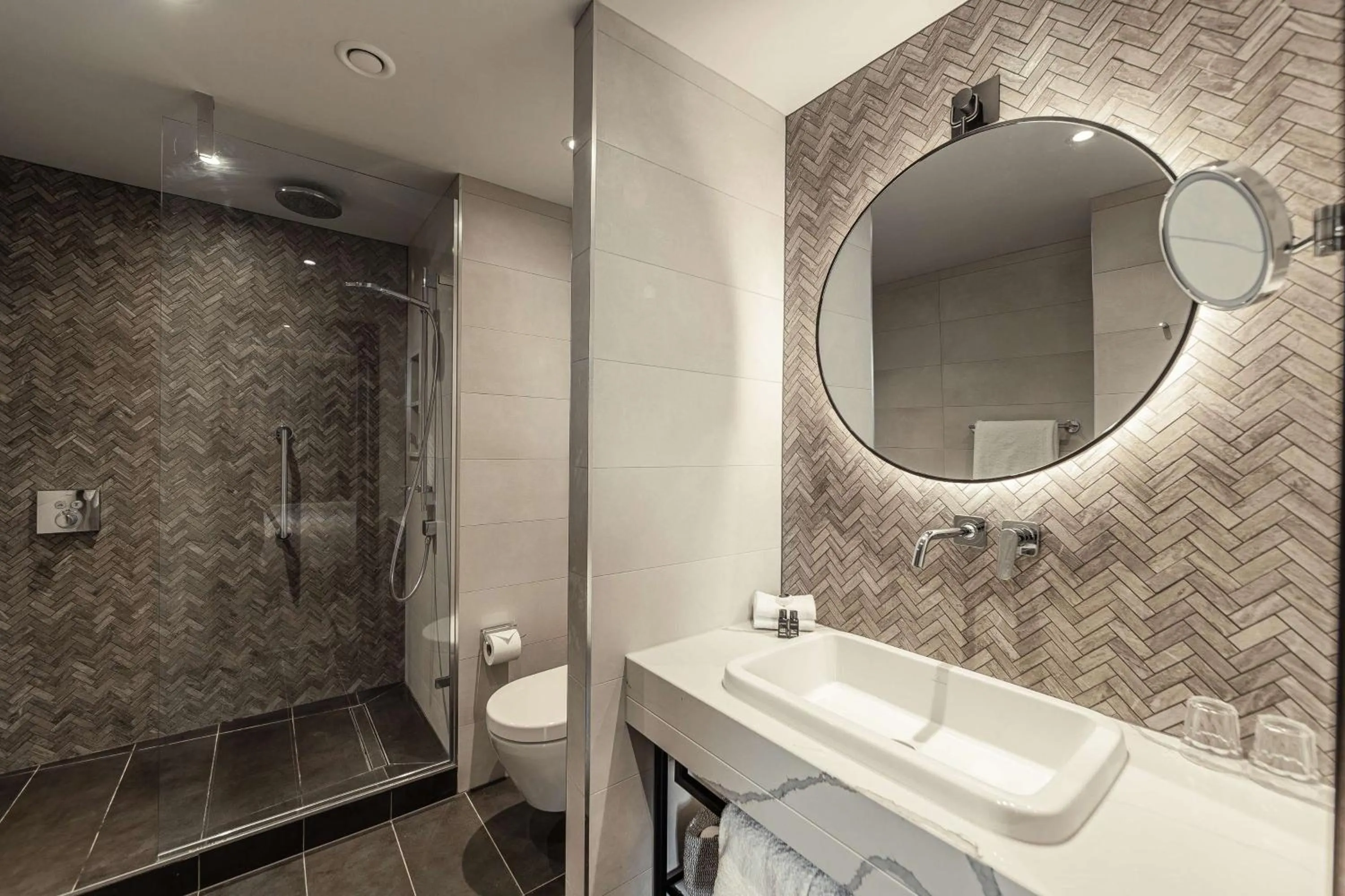 Bathroom in The Fellows House Cambridge, Curio Collection By Hilton