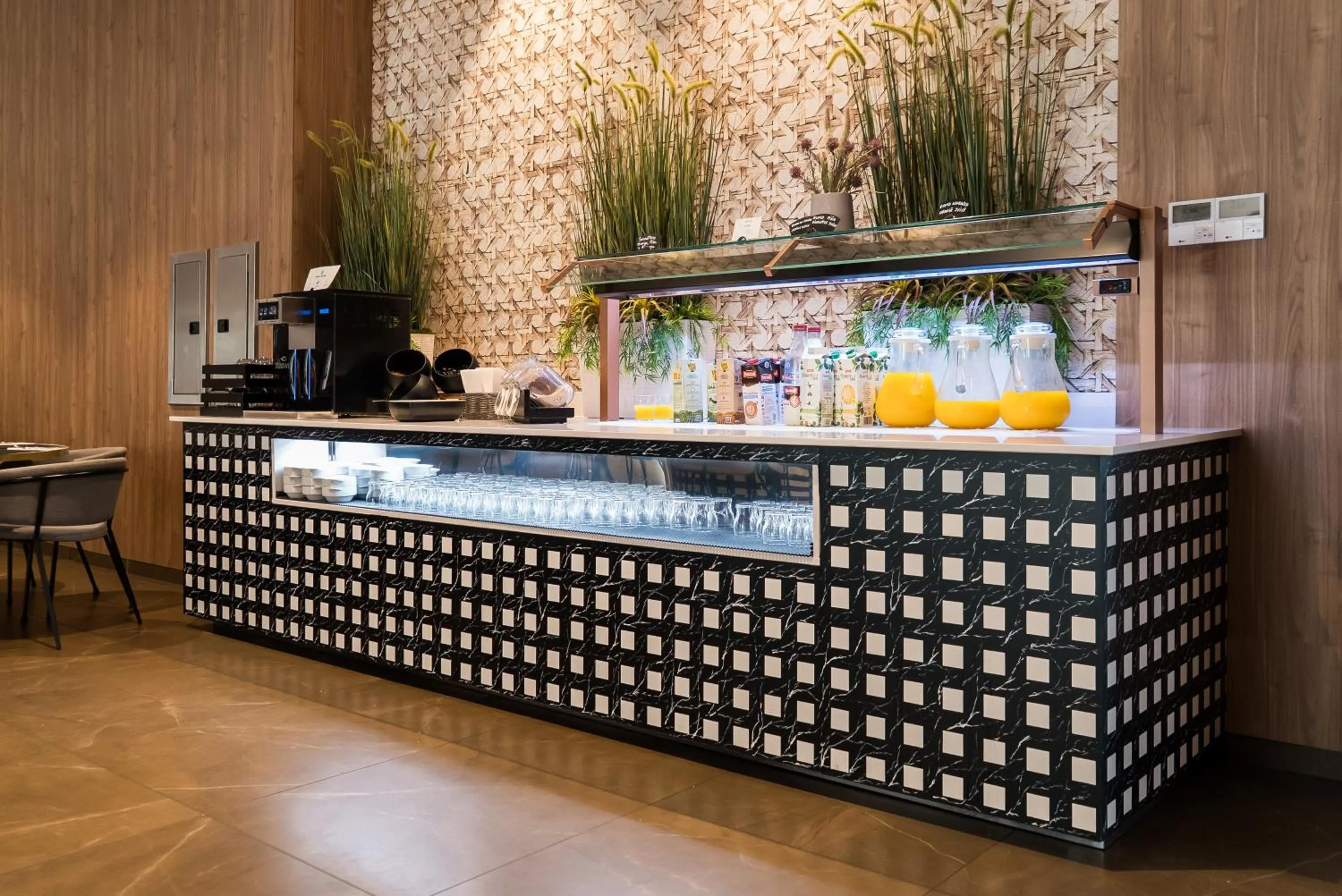 Breakfast in AJ Gran Alacant by SH Hoteles