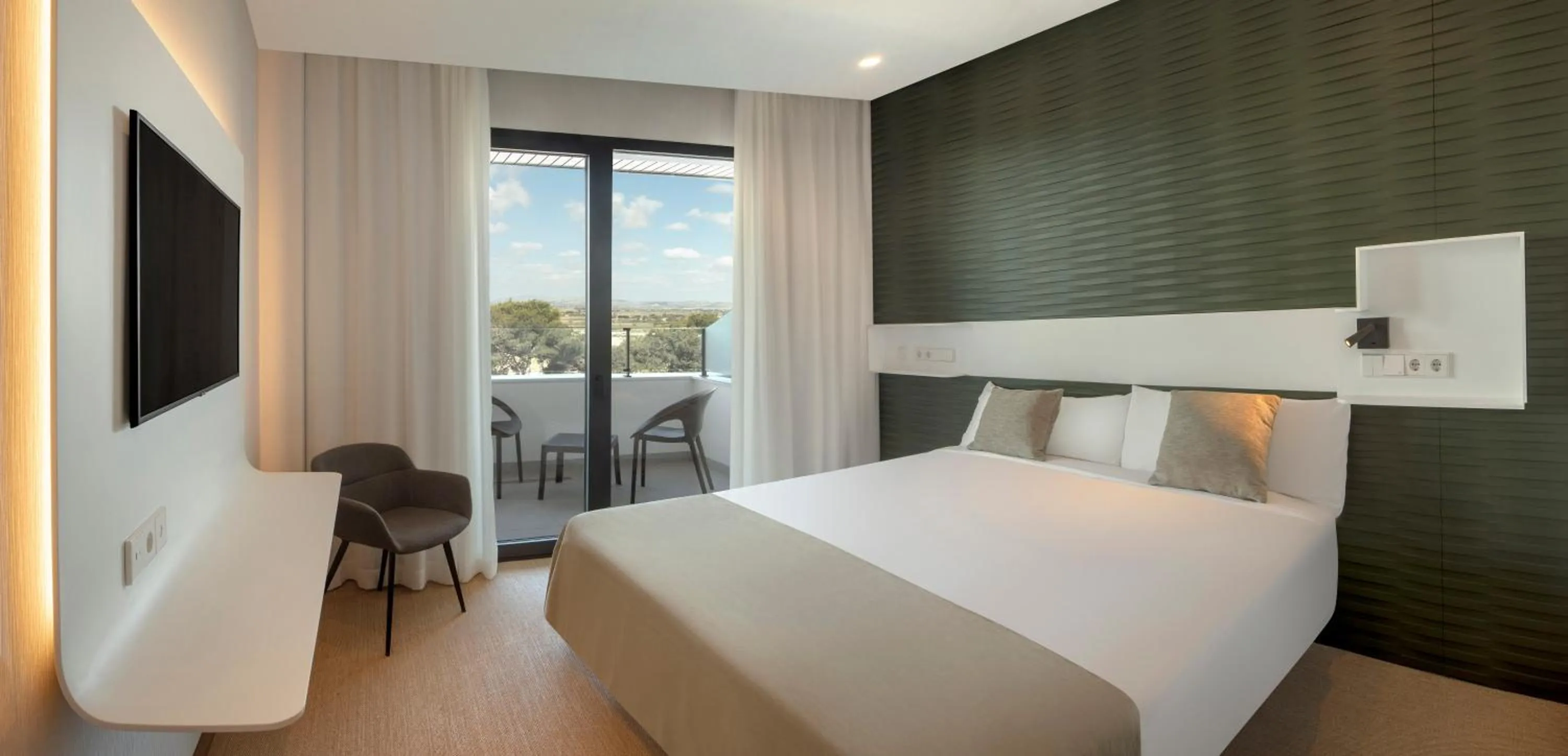 Bed in AJ Gran Alacant by SH Hoteles