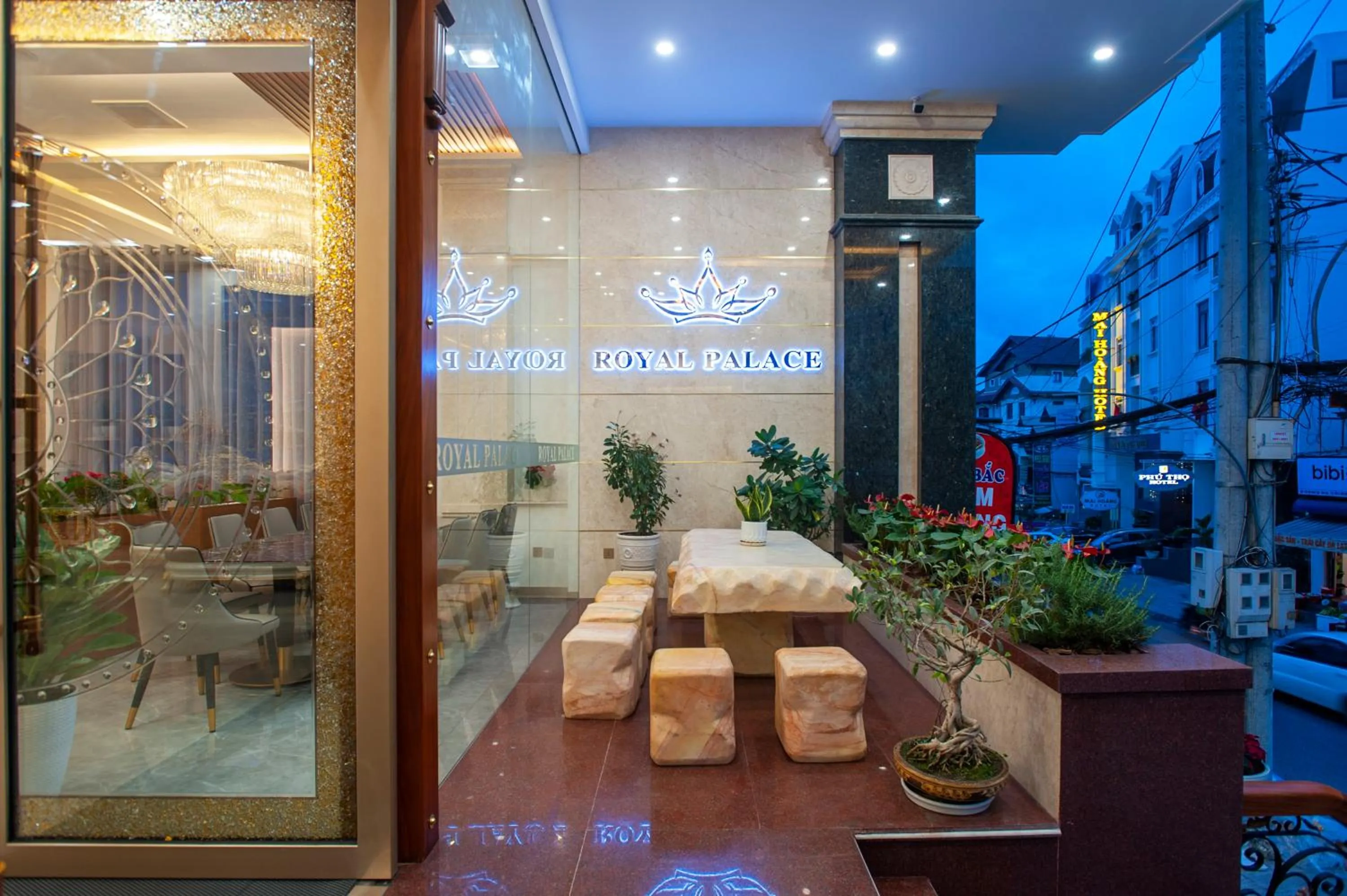 Facade/entrance in Royal Palace