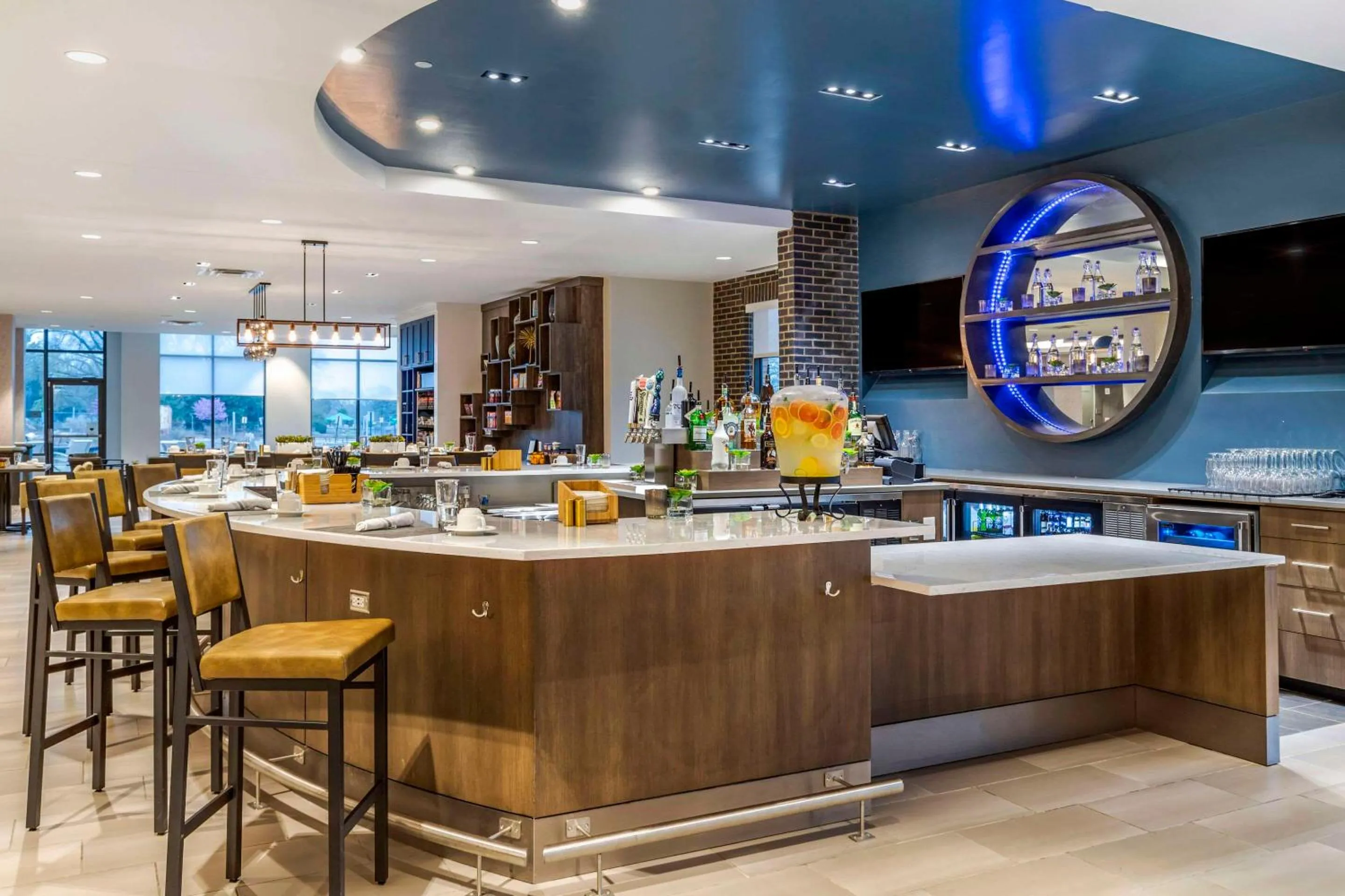 Restaurant/places to eat in Cambria Hotel Rock Hill - University Center