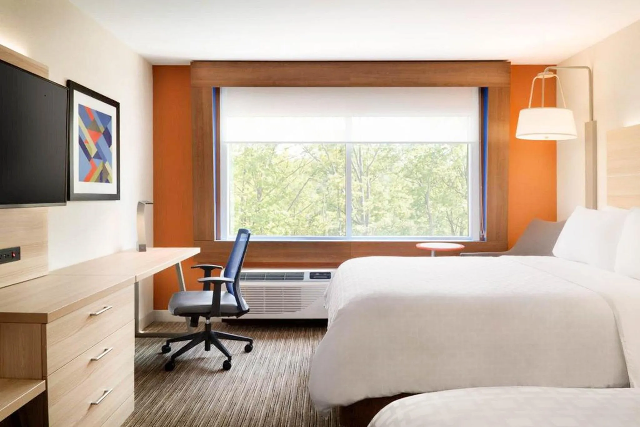 Bed in Holiday Inn Express & Suites Blythe by IHG