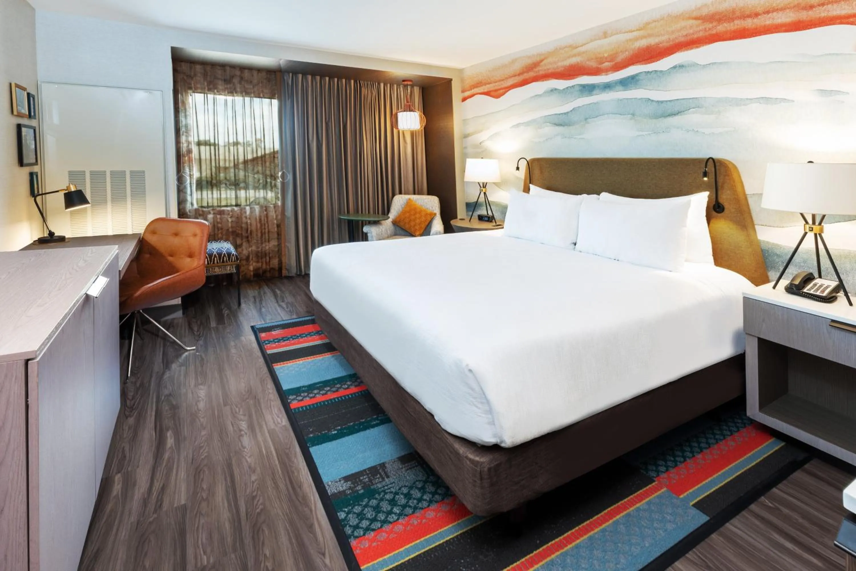 Photo of the whole room, Bed in Hotel Indigo Spring - Woodlands Area by IHG