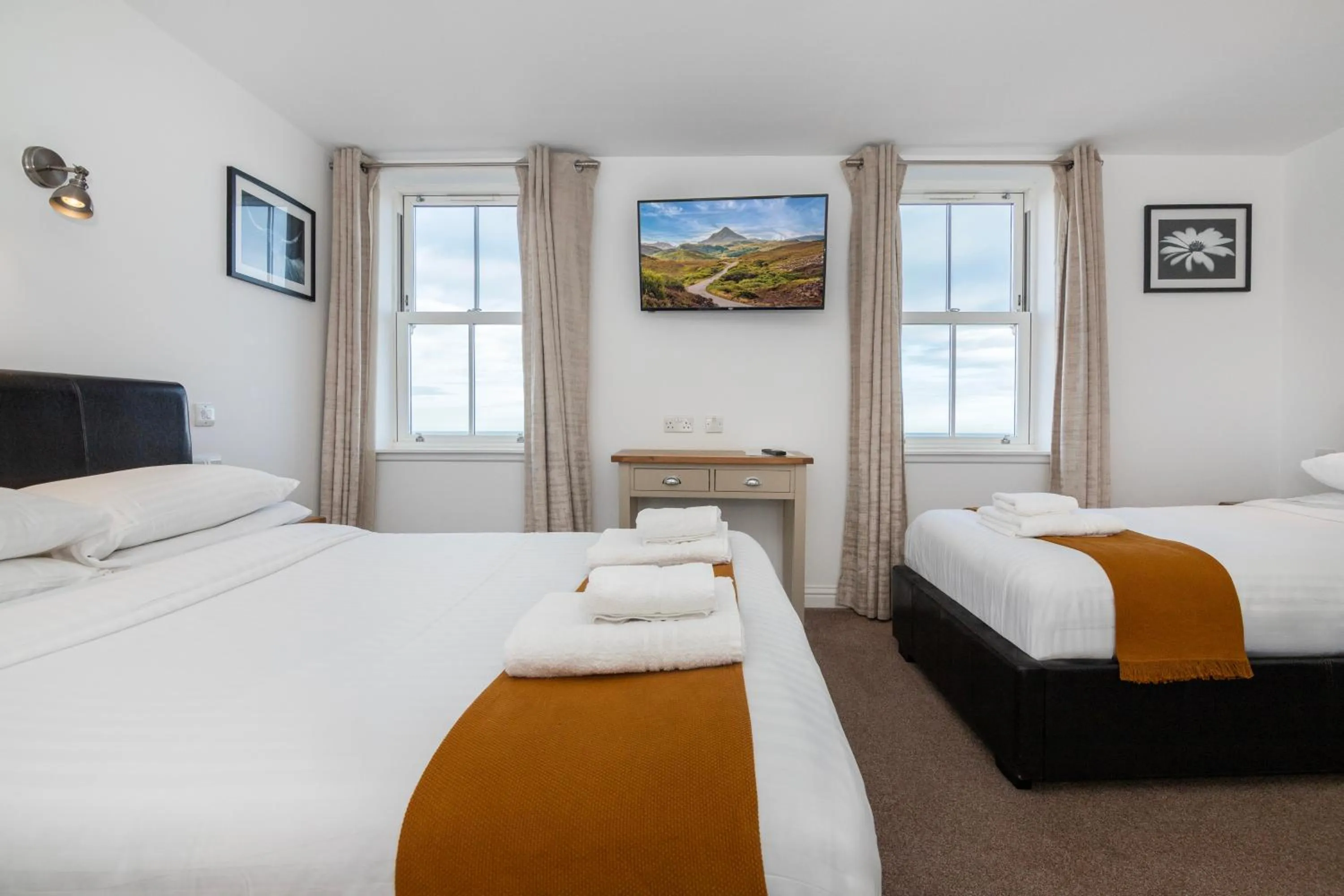 Bed in Hillside Dunbar