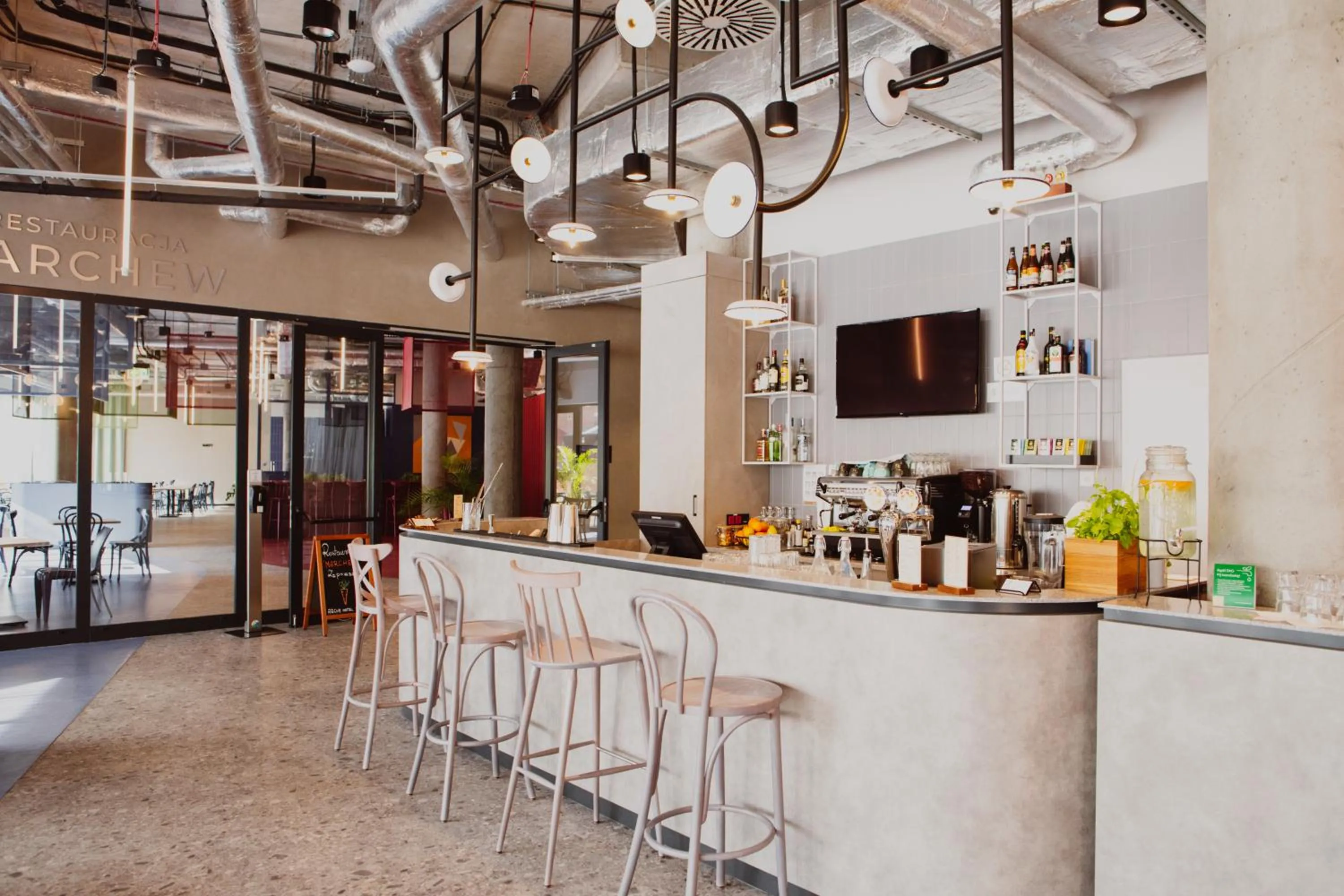Lounge or bar in Arche Hotel Piła
