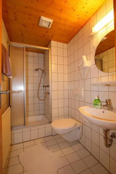 Bathroom in Gasthof Rundeck