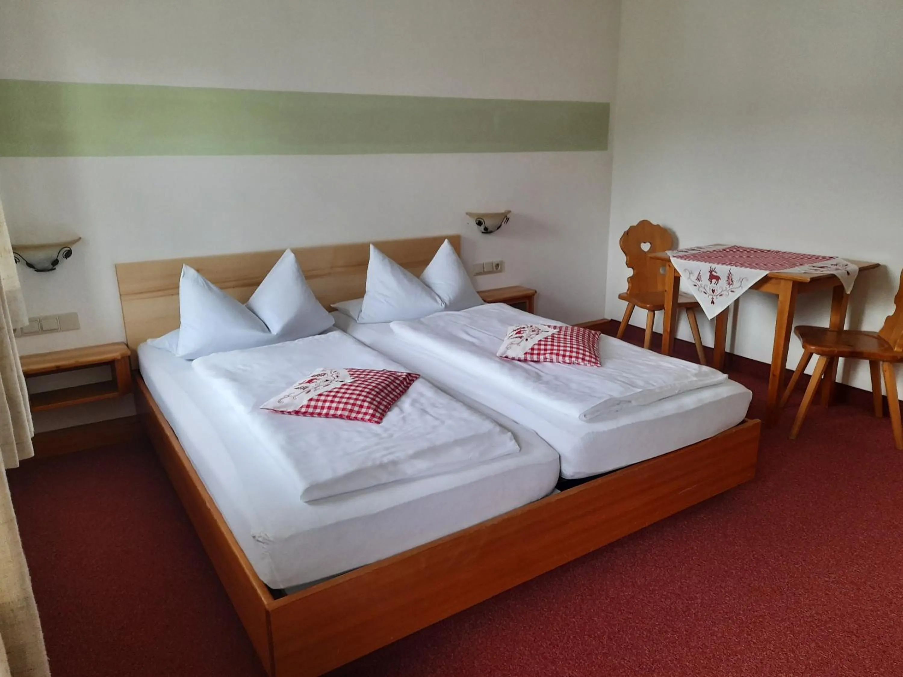 Photo of the whole room, Bed in Gasthof Rundeck