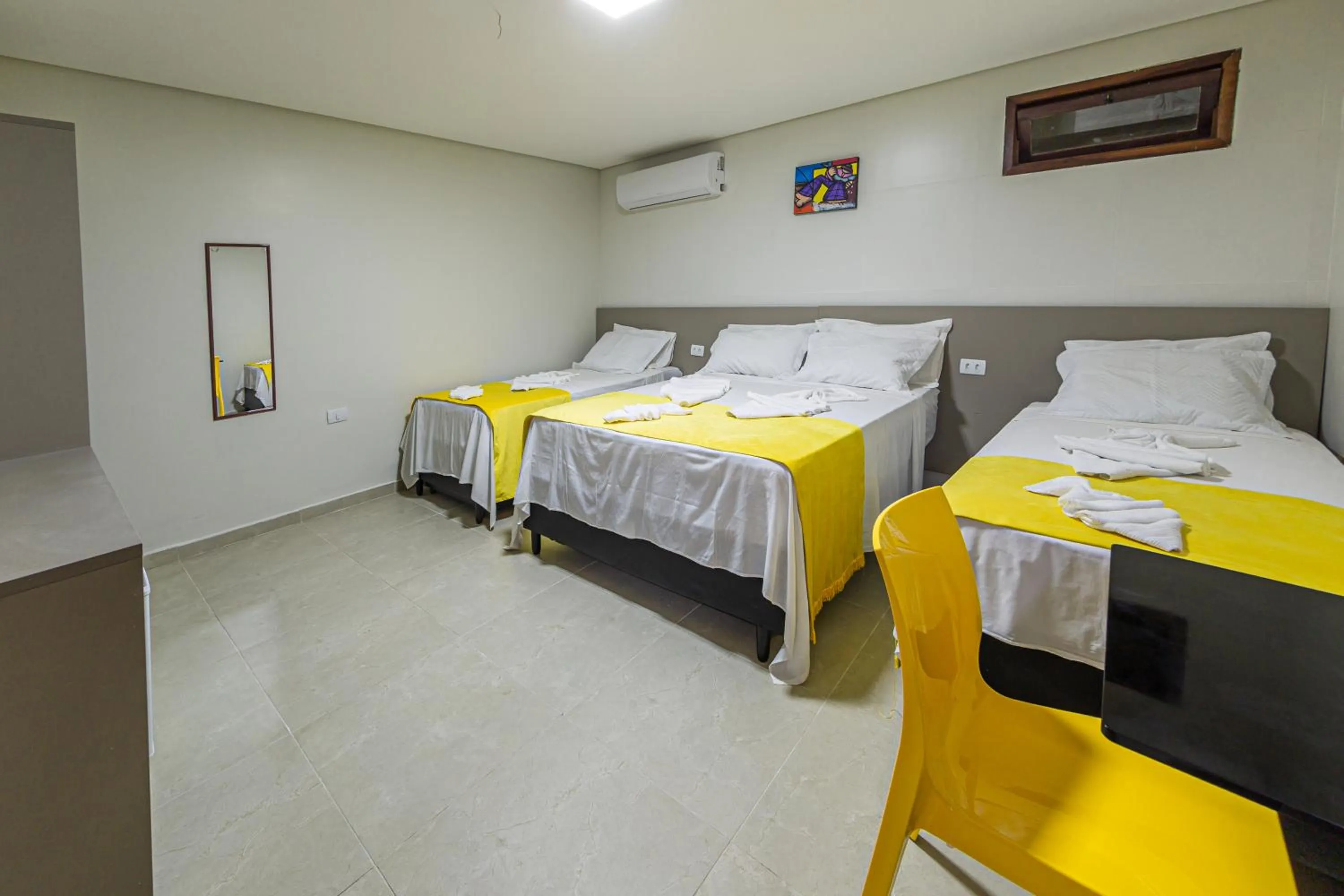 Bed in Pousada Maanaim Porto