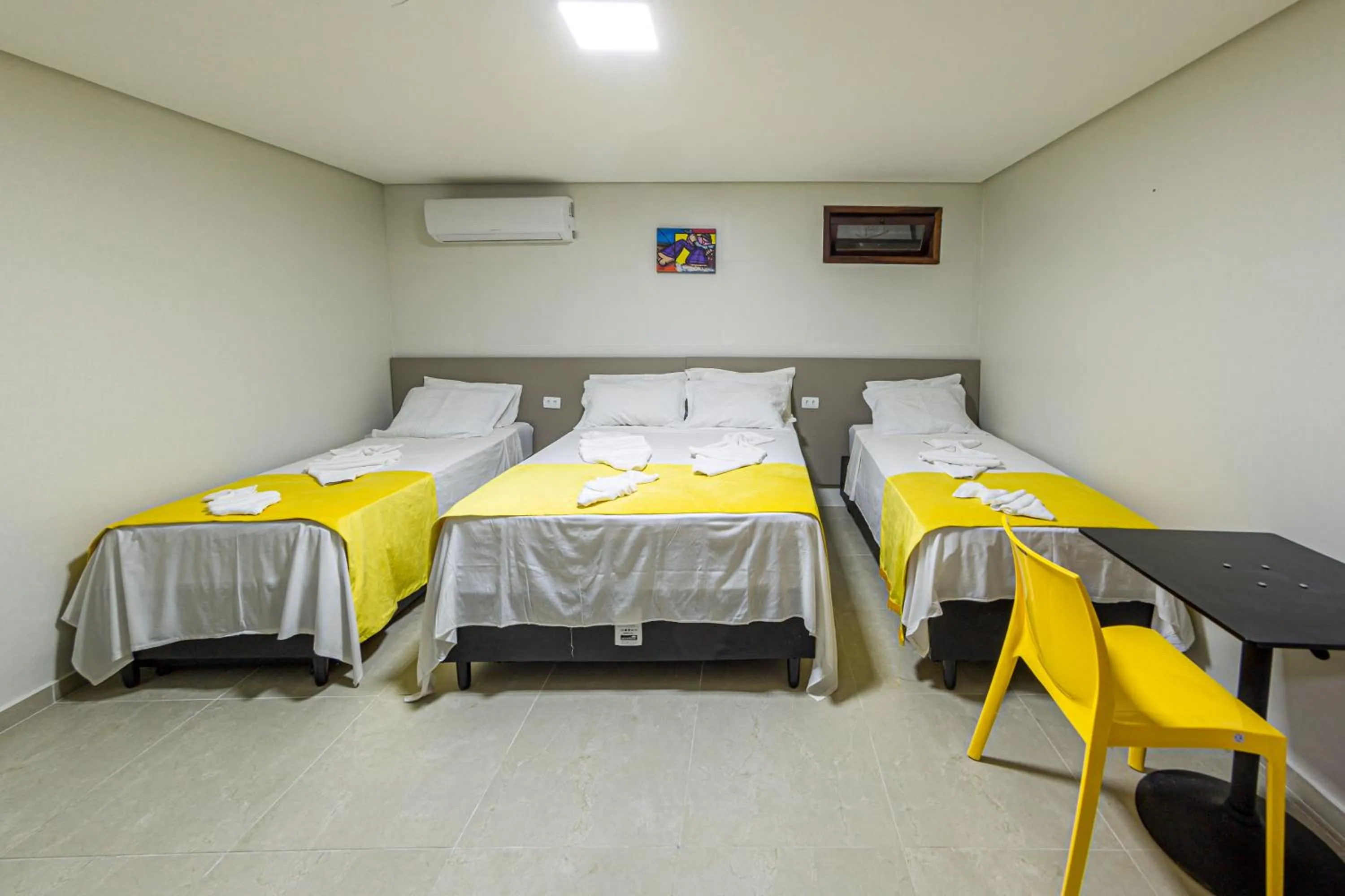 Bed in Pousada Maanaim Porto