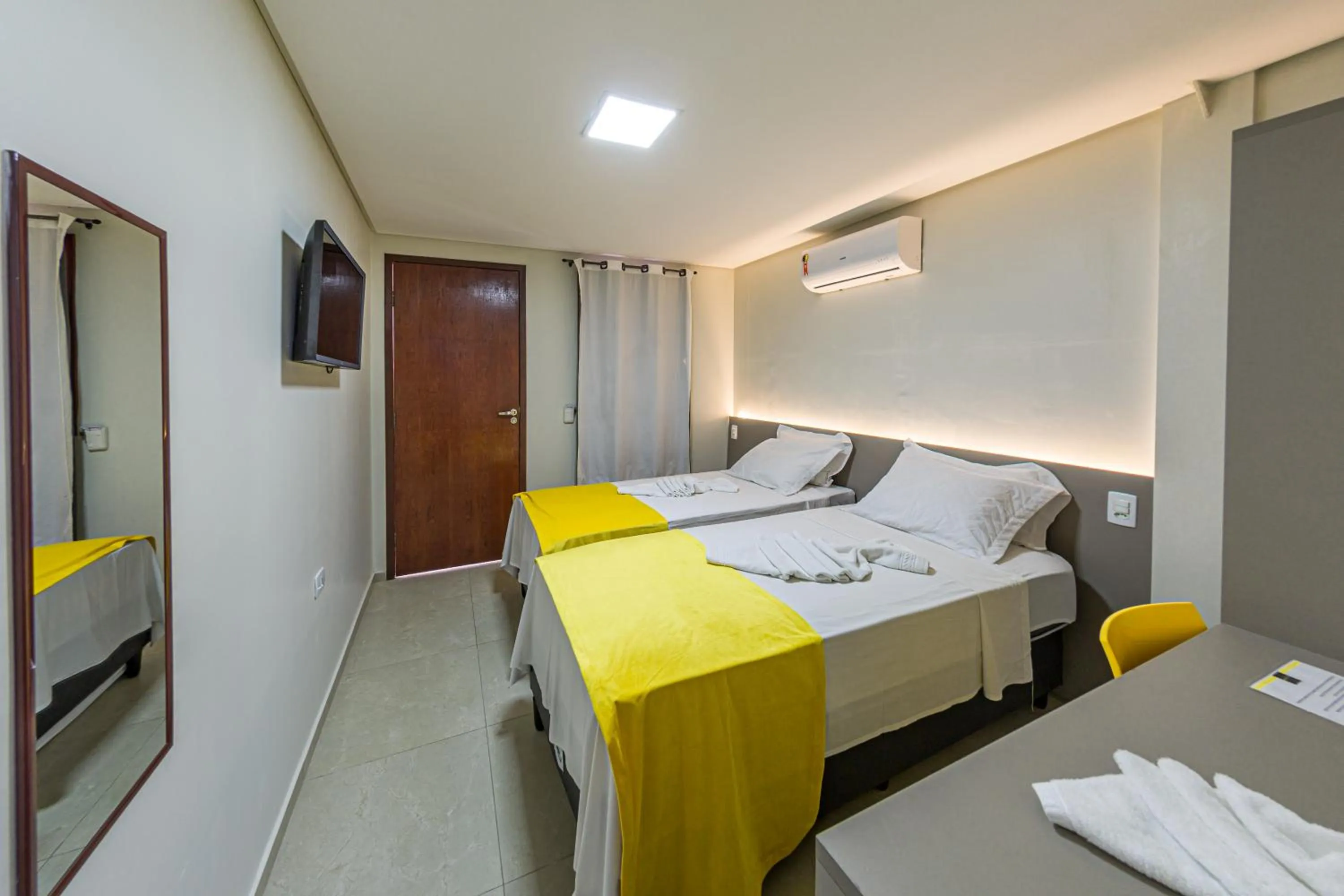 Bed in Pousada Maanaim Porto