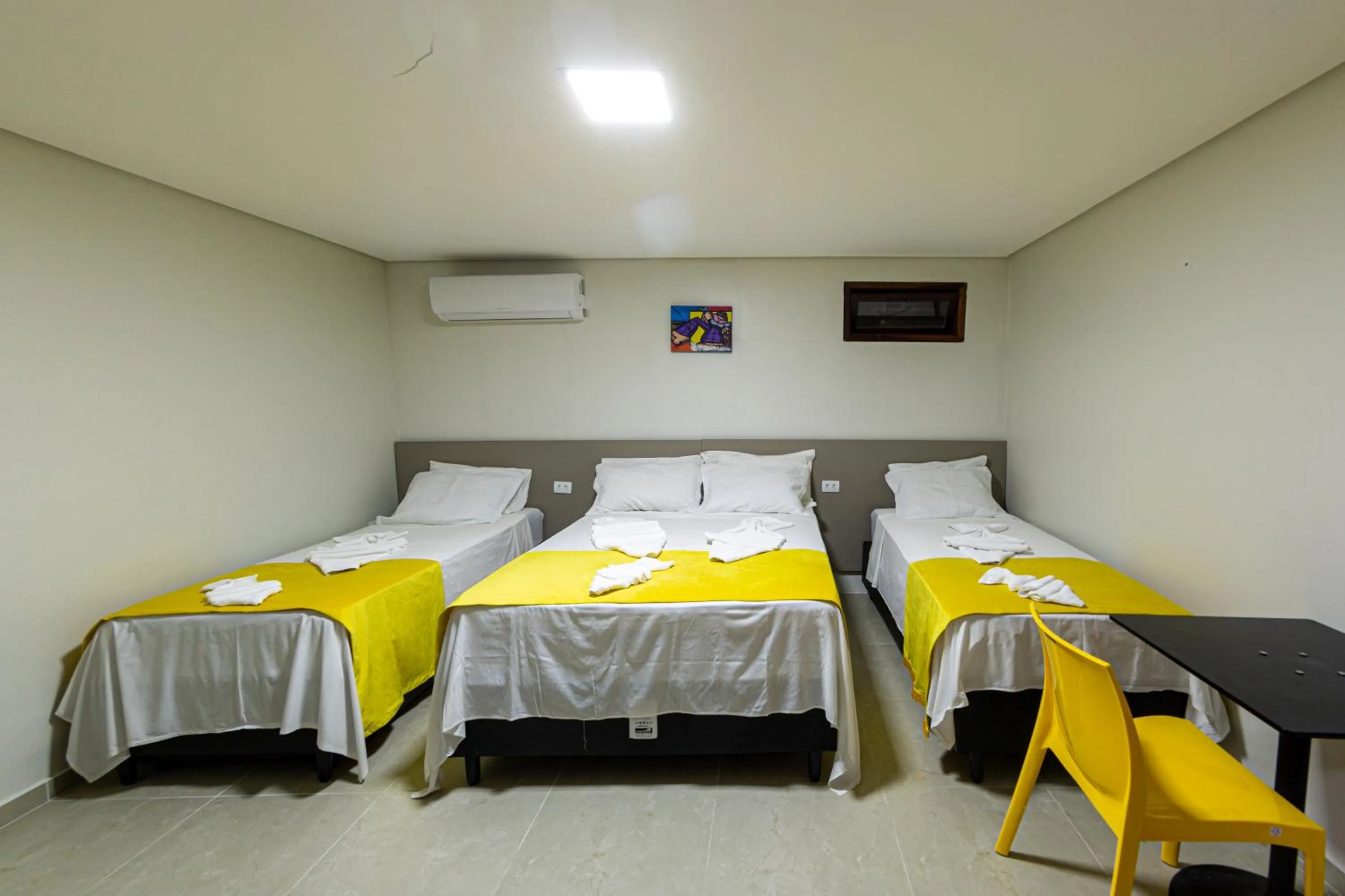 Bed in Pousada Maanaim Porto