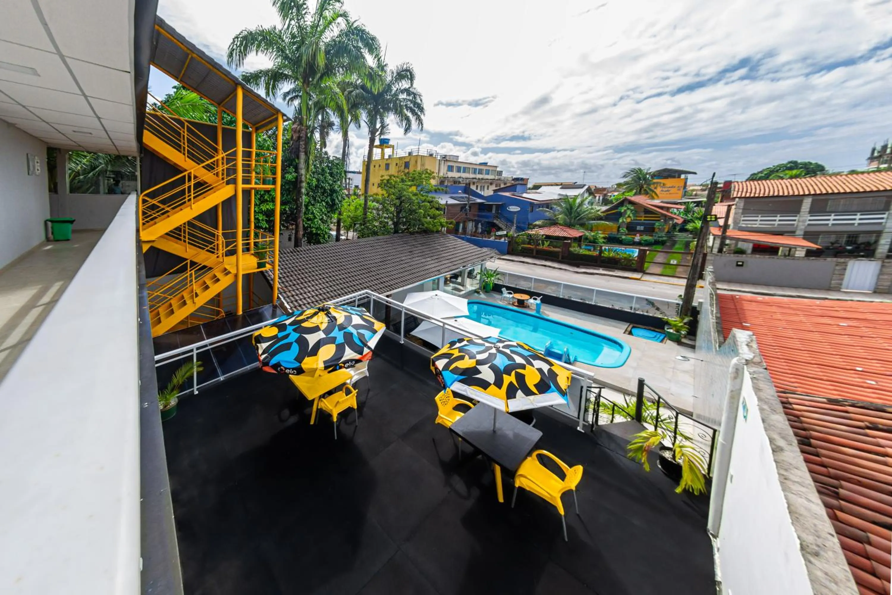Pool view in Pousada Maanaim Porto