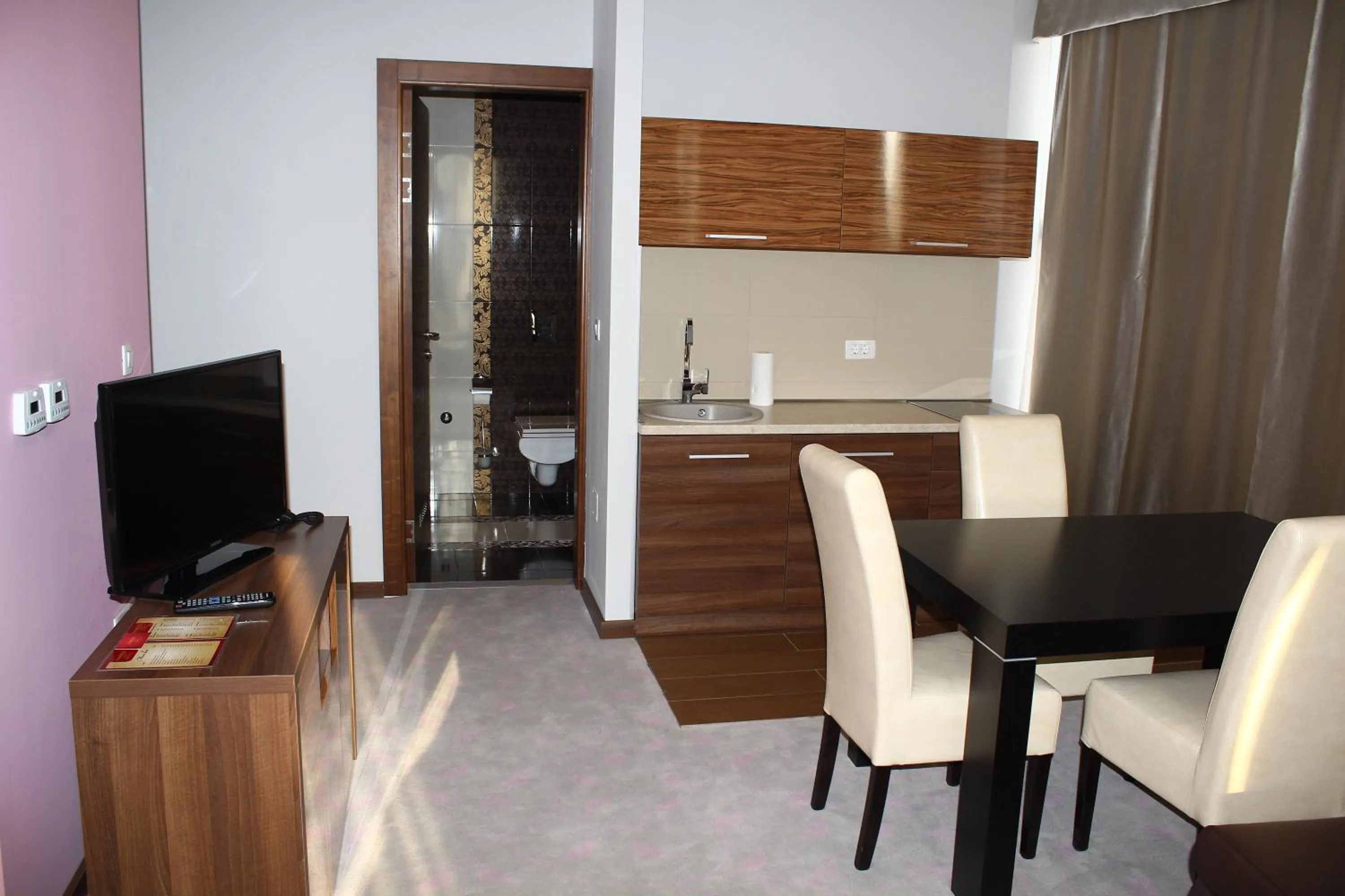 Kitchen or kitchenette in Hotel Franca