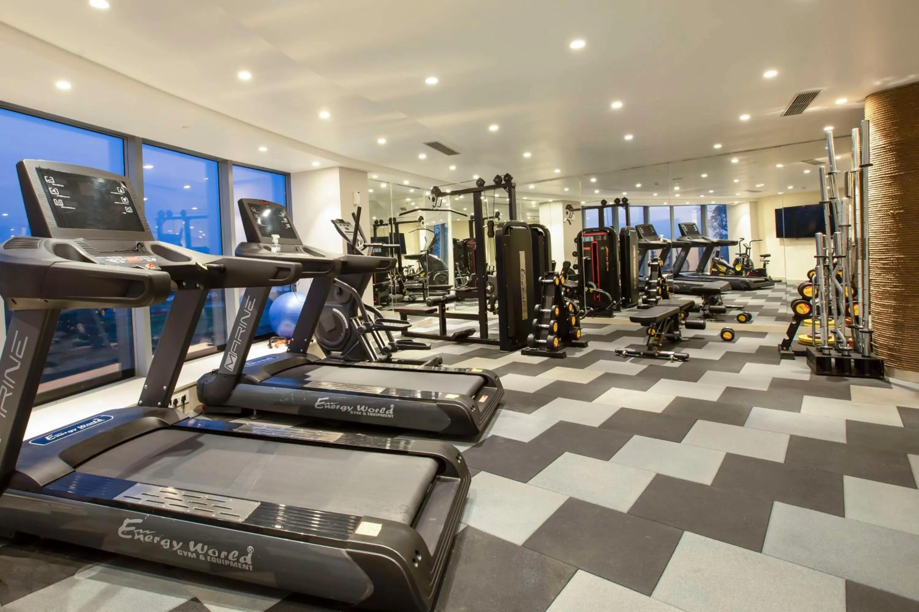 Fitness centre/facilities in Radisson Hotel Bareilly Airport