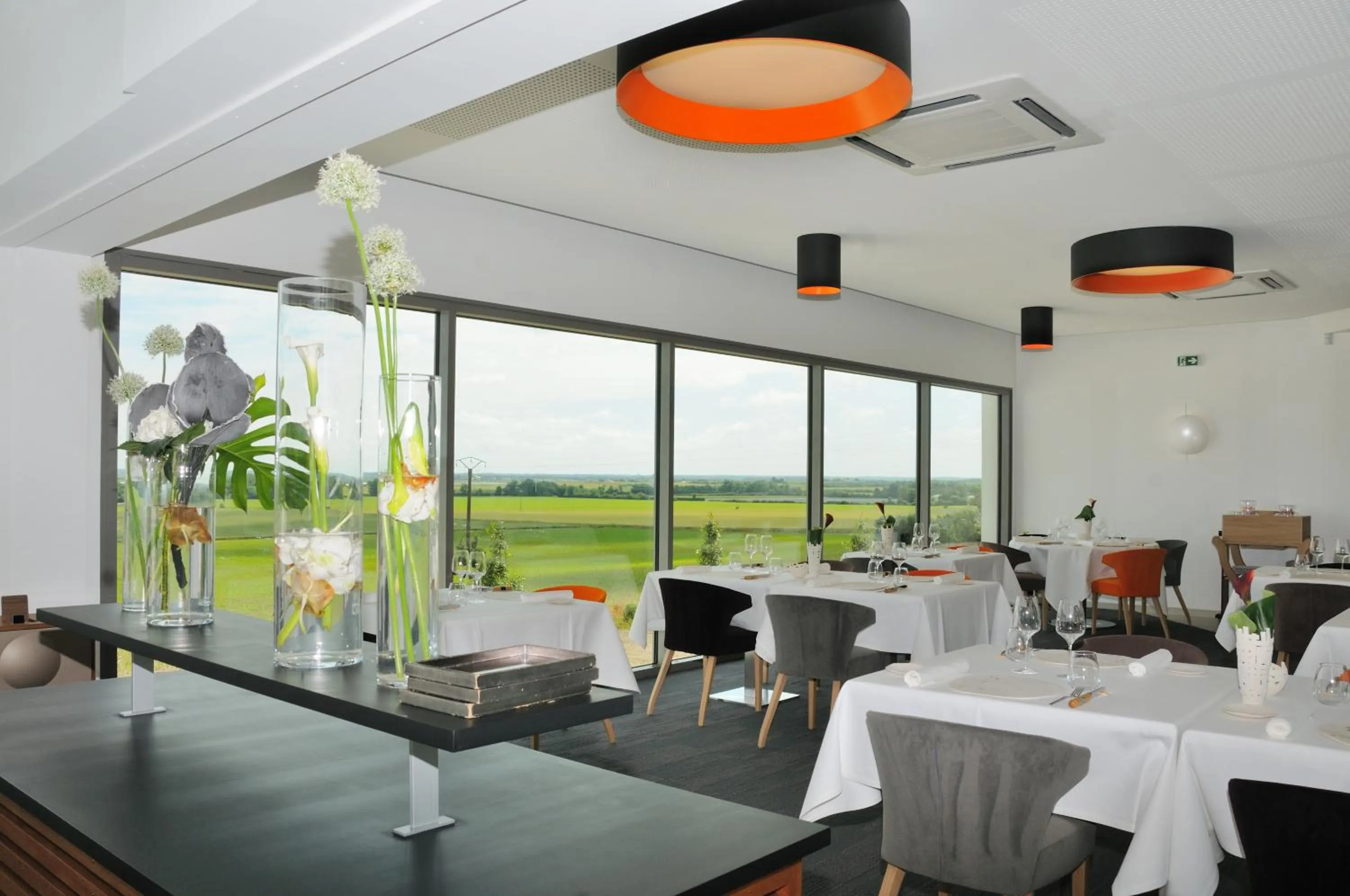 Restaurant/places to eat in Hôtel-Restaurant L'Aquarelle