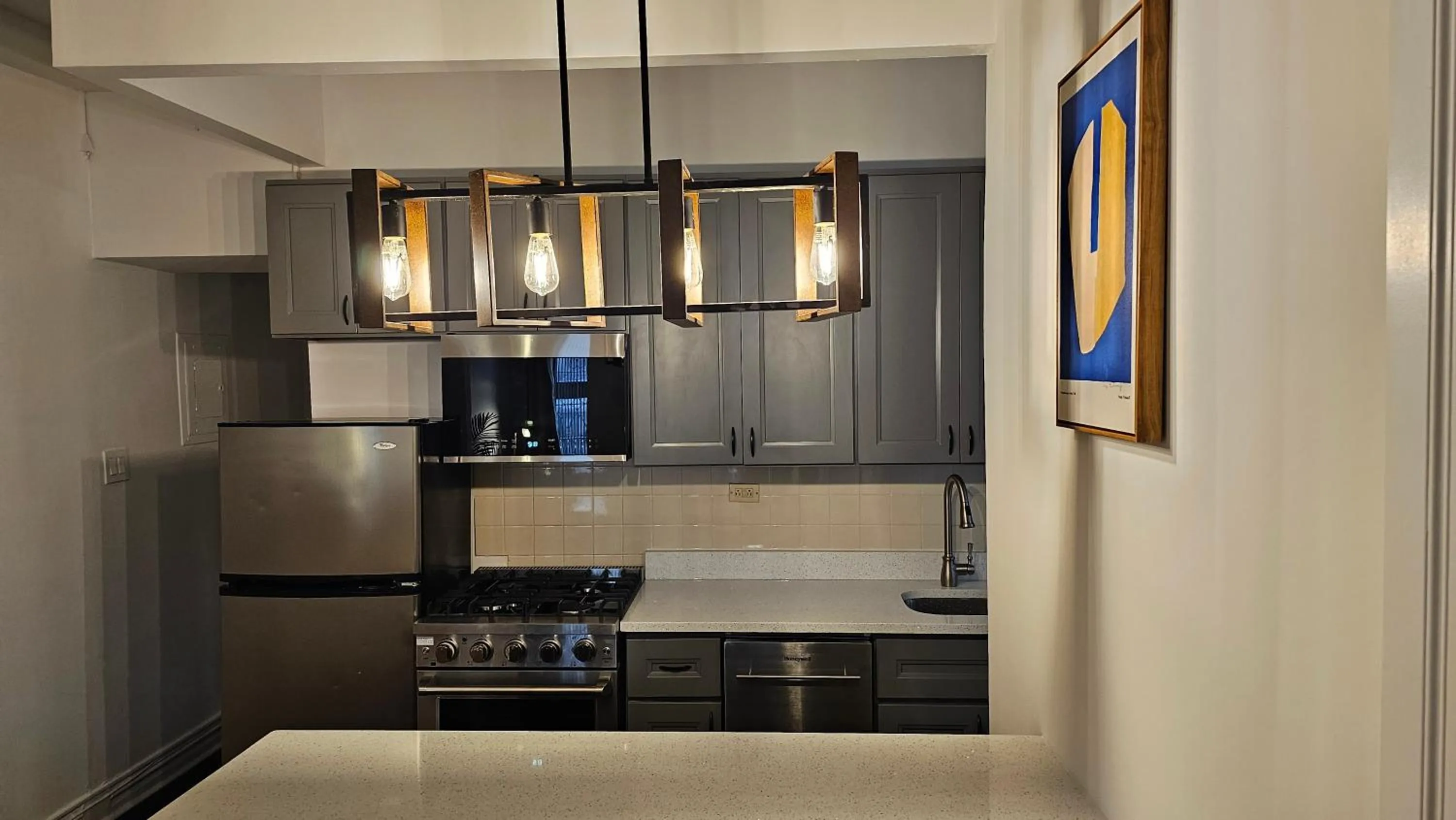 Kitchen or kitchenette in Lamartine Chelsea