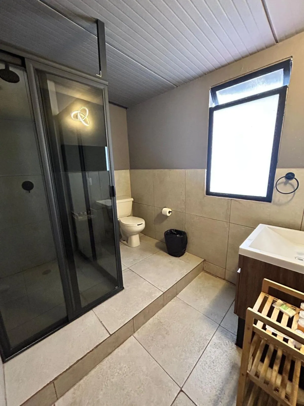 Bathroom in Singular Goldsmith