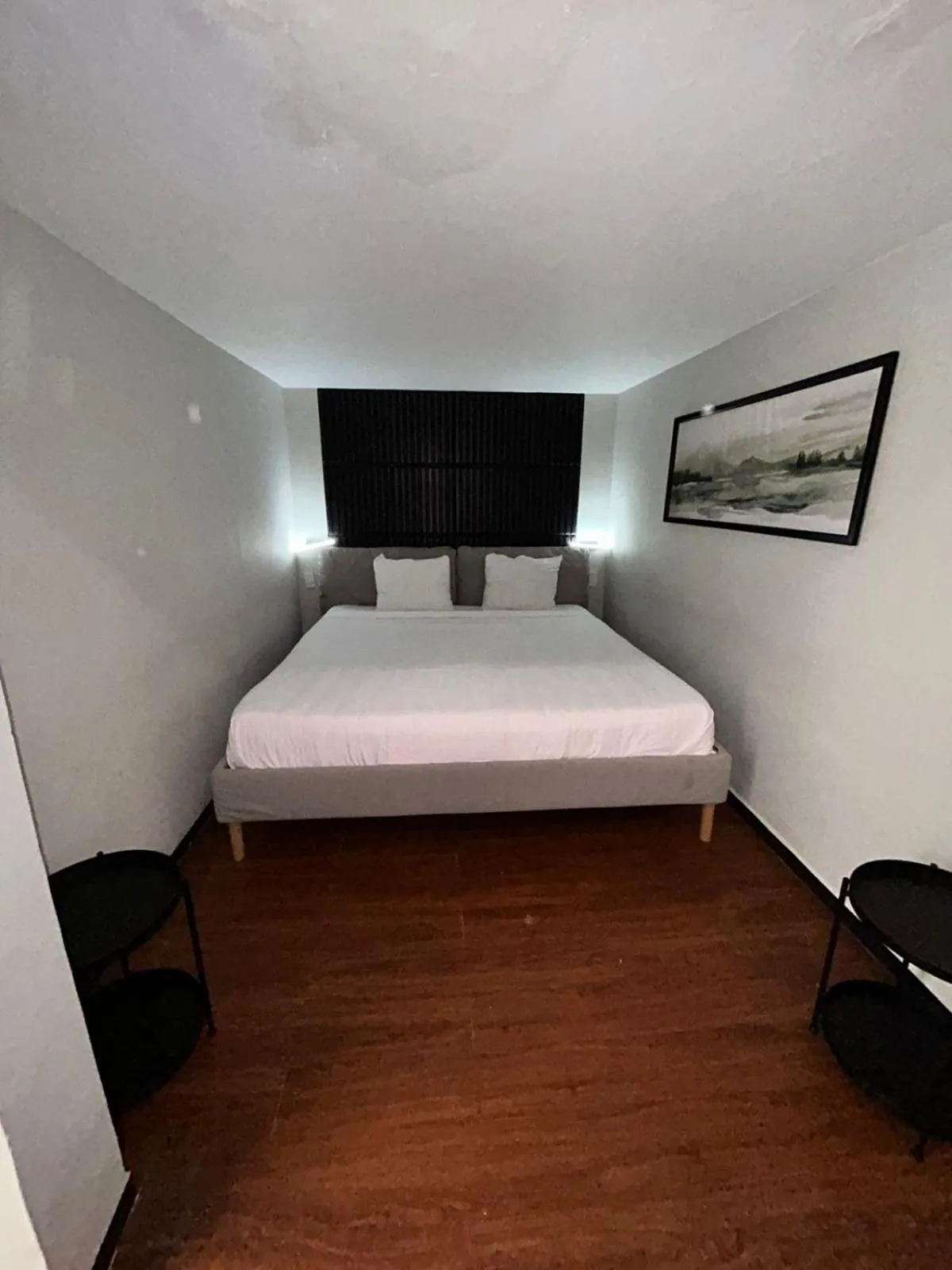 Bed in Singular Goldsmith