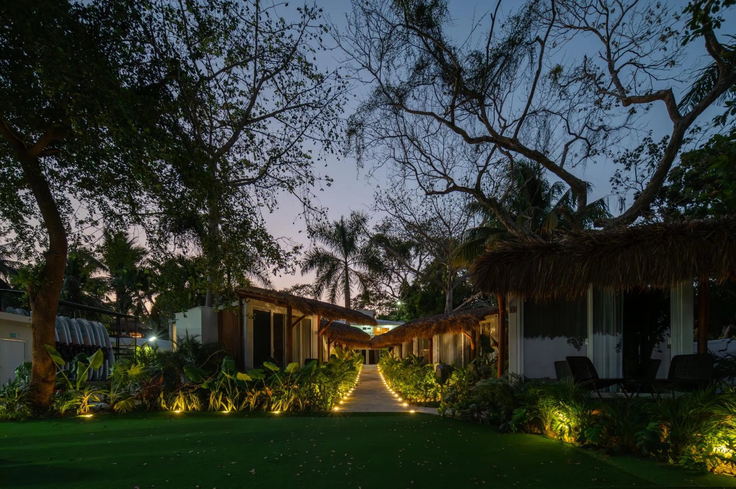 Garden view in Casa Aakal Lagoon Front