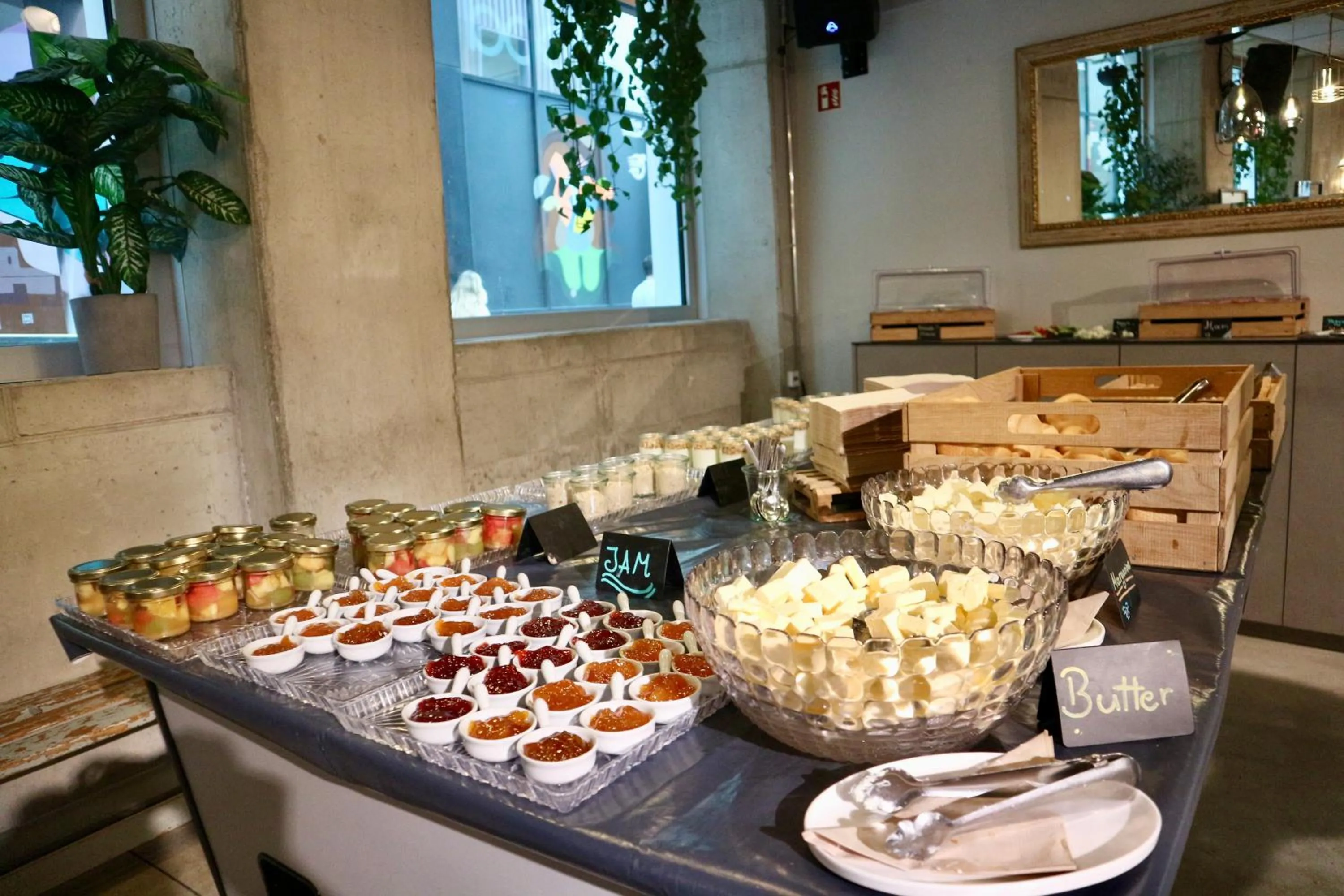 Breakfast in Wombat's City Hostel Munich Werksviertel