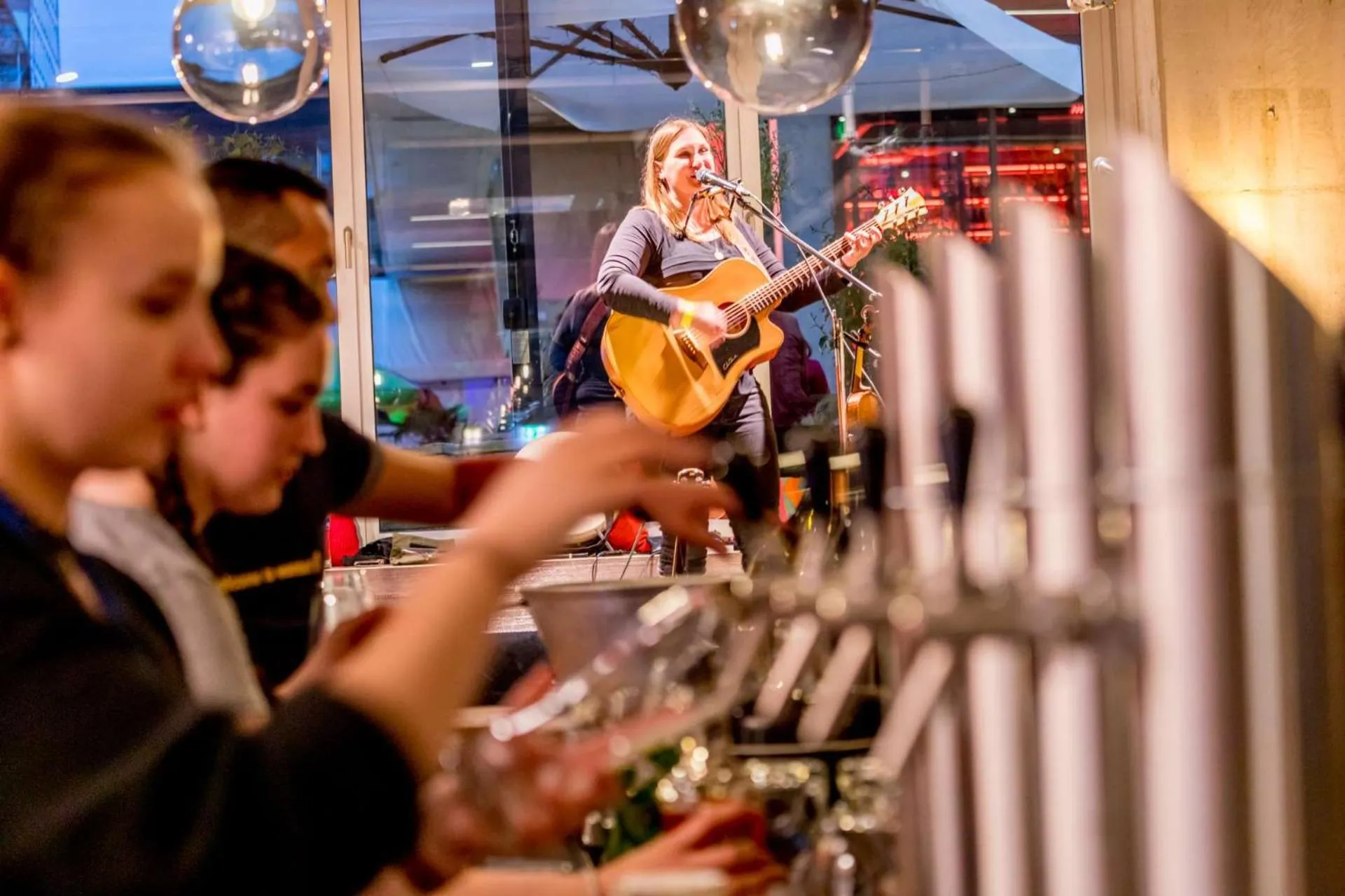 Lounge or bar in Wombat's City Hostel Munich Werksviertel