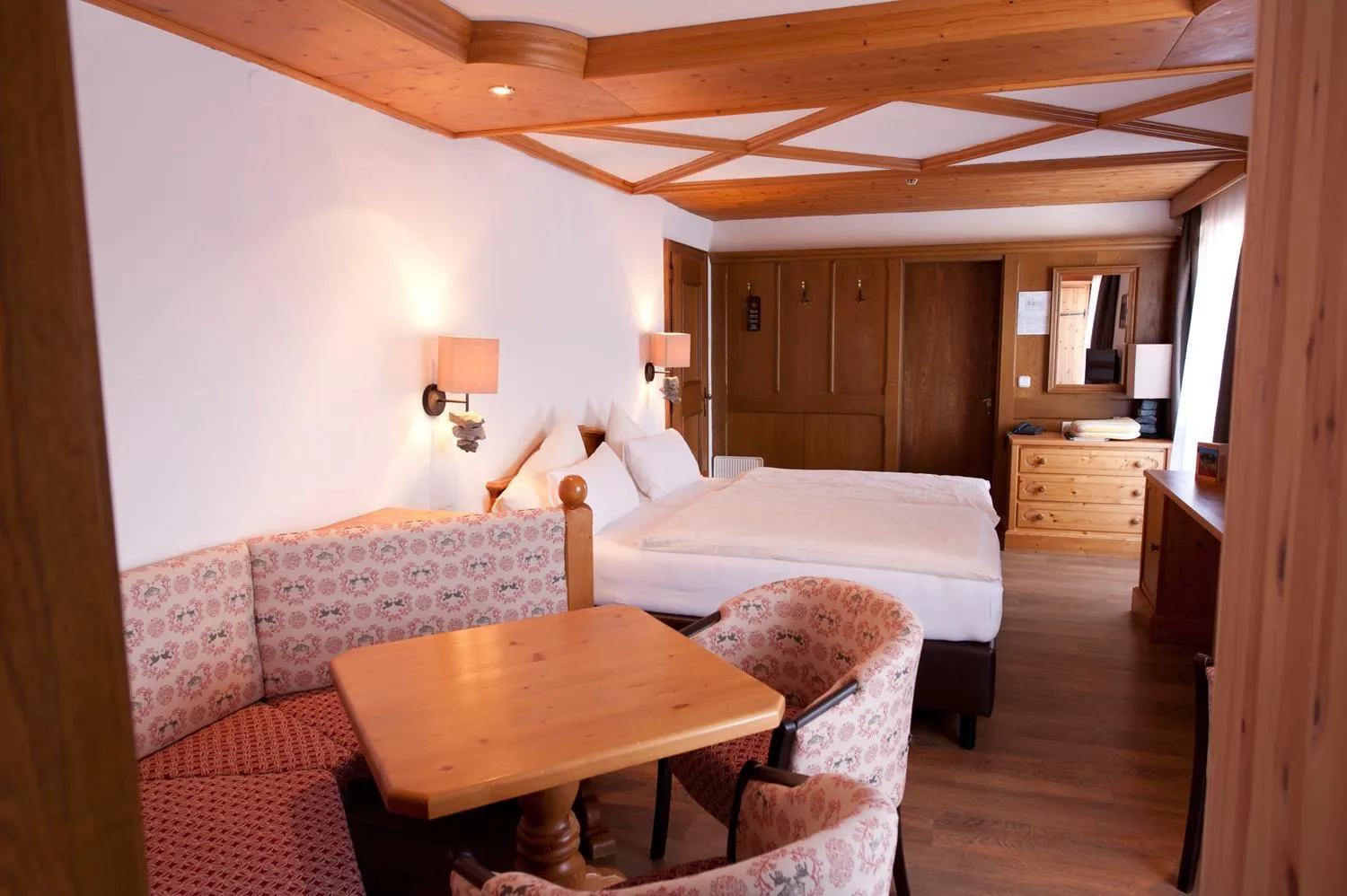 Bed in Alpenhotel Tirolerhof