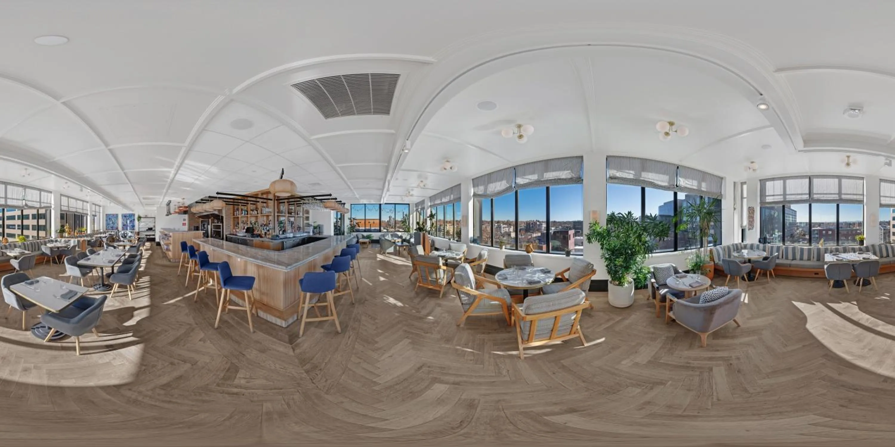 Restaurant/places to eat in Clayton Hotel & Members Club