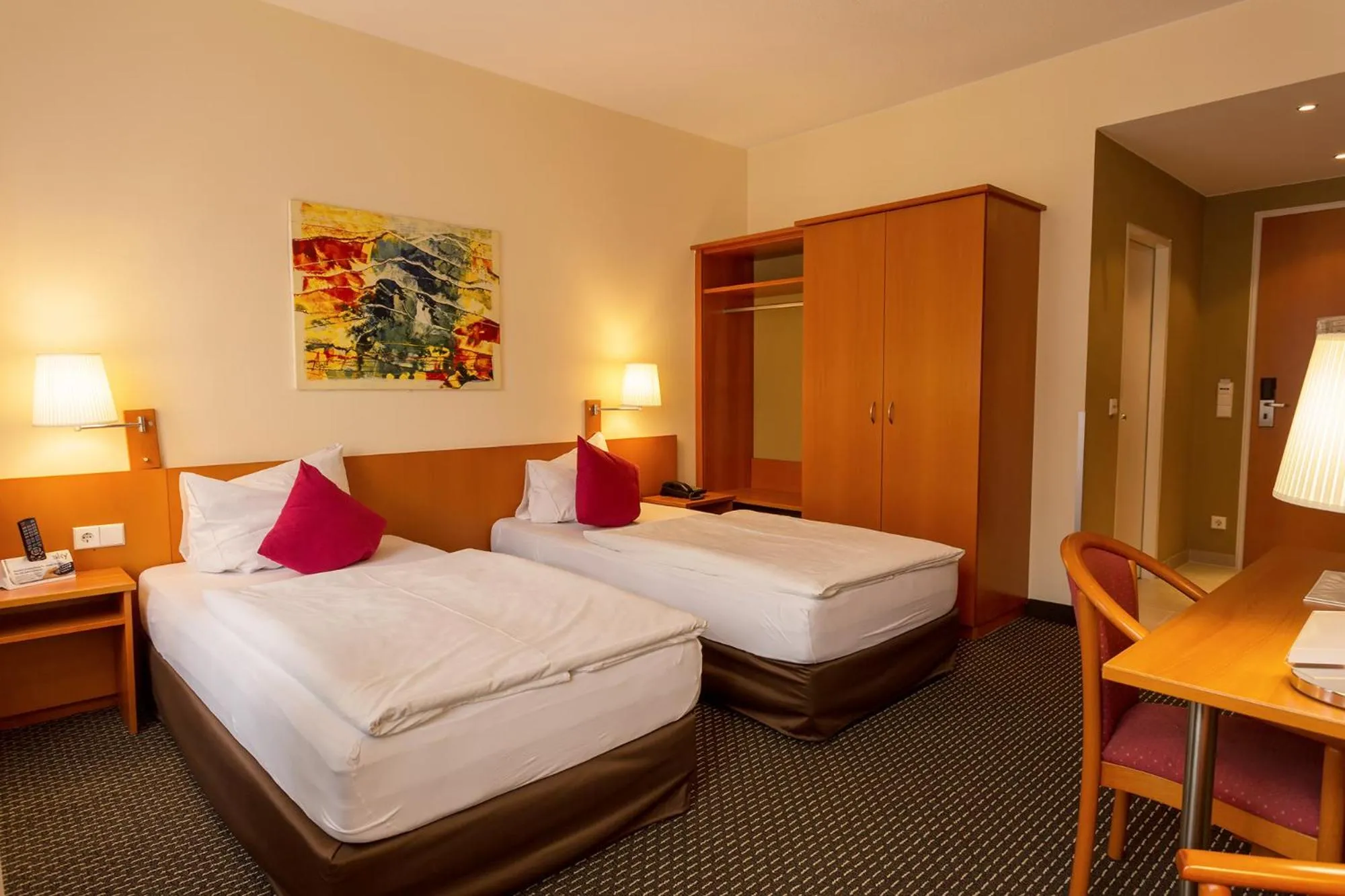 Photo of the whole room, Bed in Central Hotel Löwen