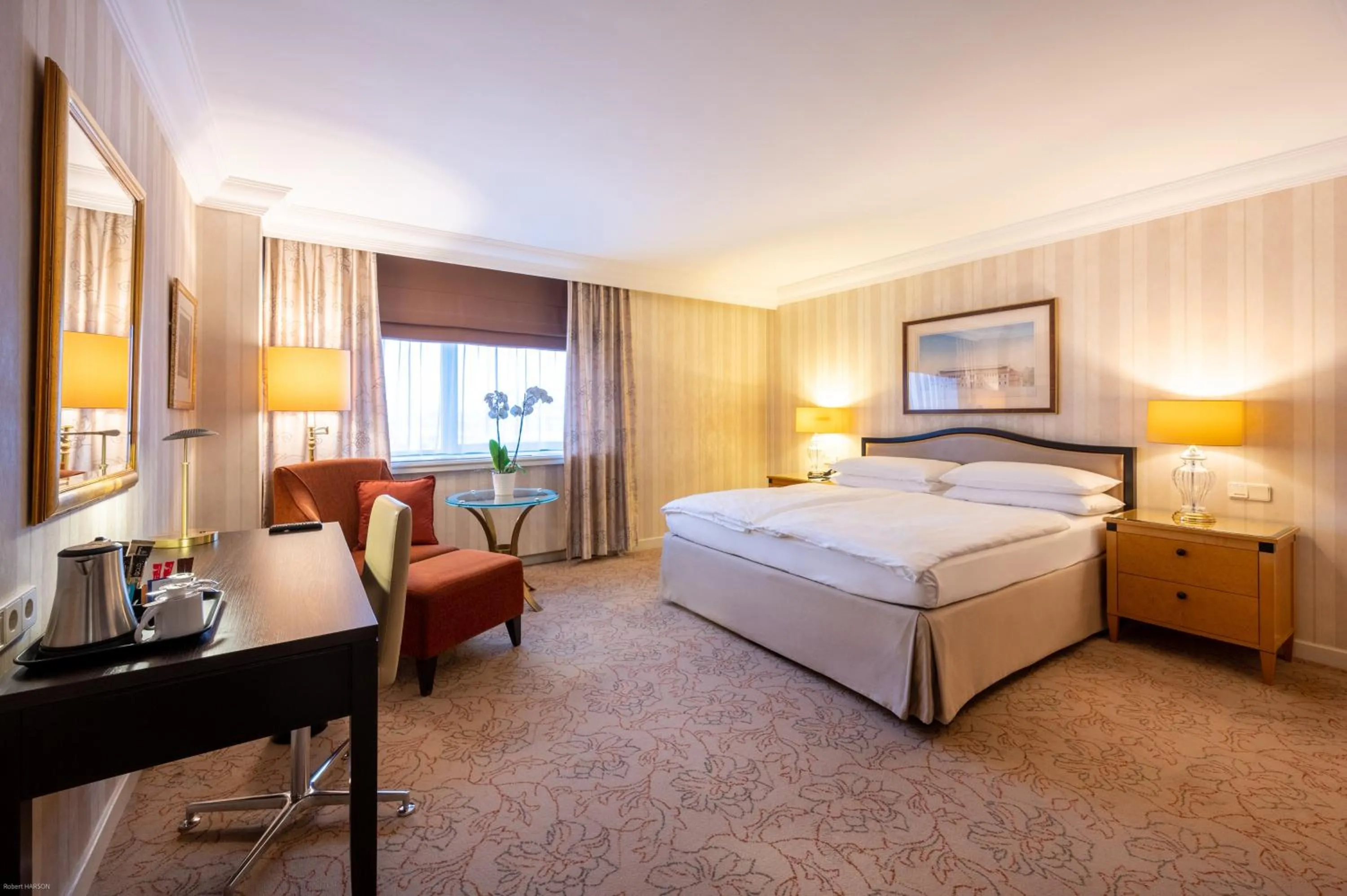 Photo of the whole room, Bed in InterContinental Wien by IHG