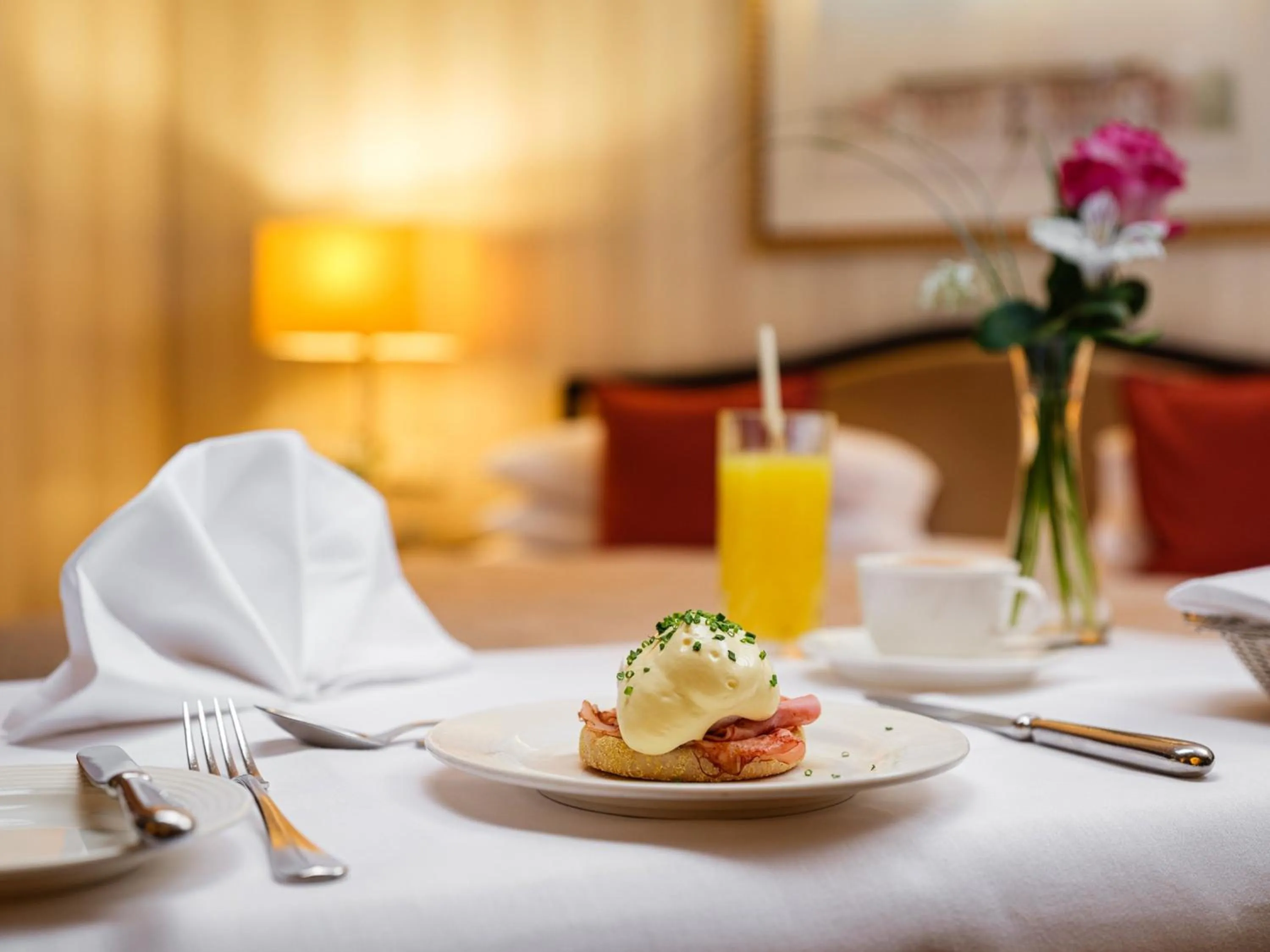 Photo of the whole room, Bed in InterContinental Wien by IHG