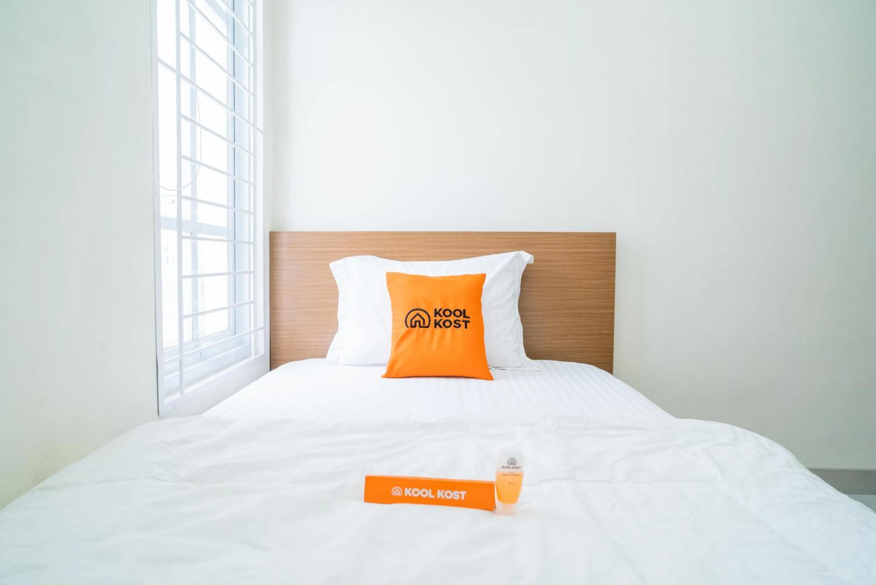 Bedroom, Bed in KoolKost Syariah near Jl Pajajaran Bogor