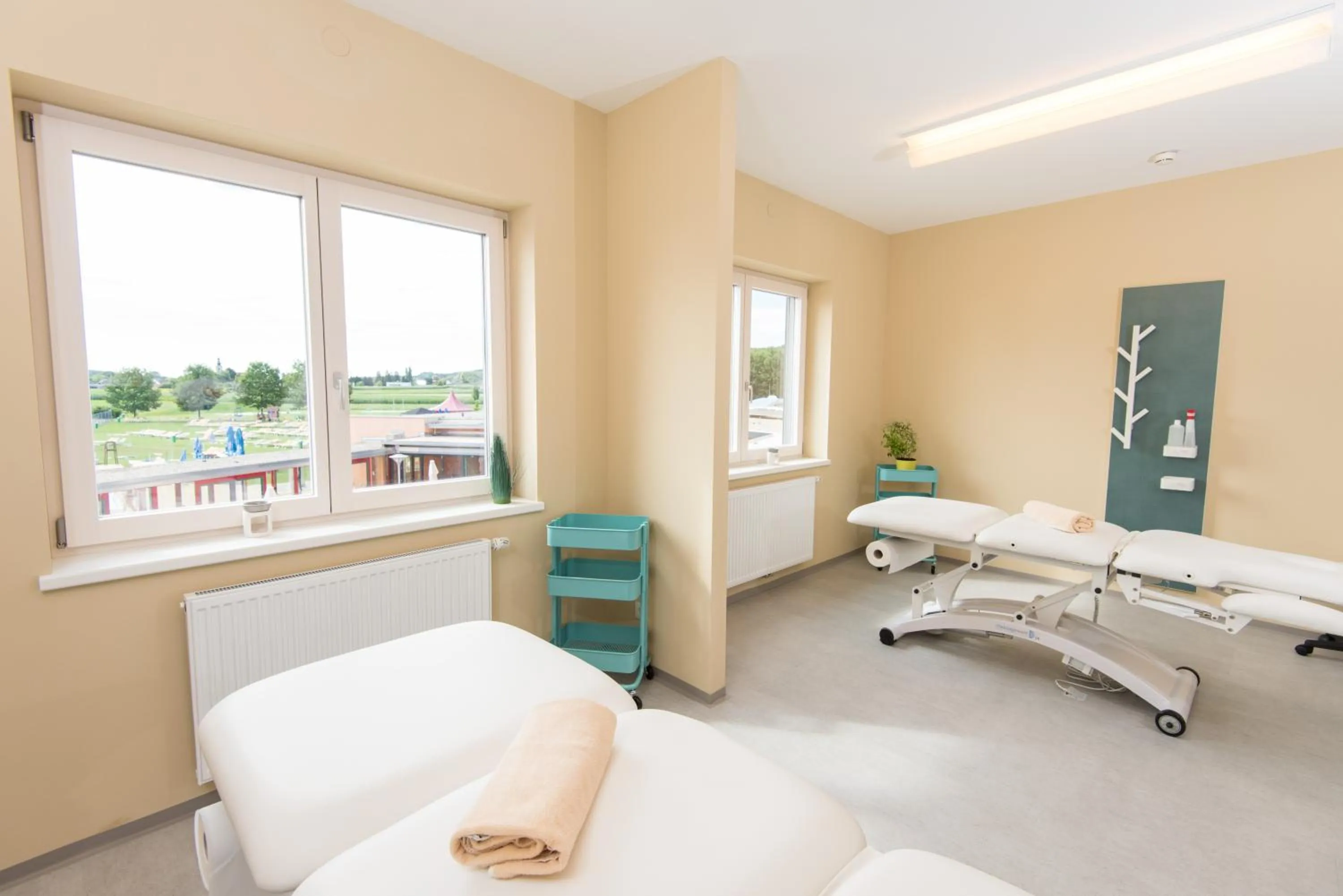 Massage in H2O Hotel-Therme-Resort, 3 Sterne superior, für Familien mit Kindern